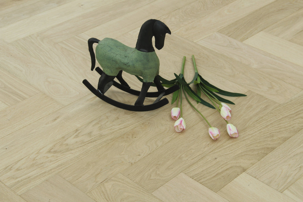 Oak Brushed Invisible Oiled Herrringbone Engineered Wood Flooring 605x125x15/4mm BHO1504