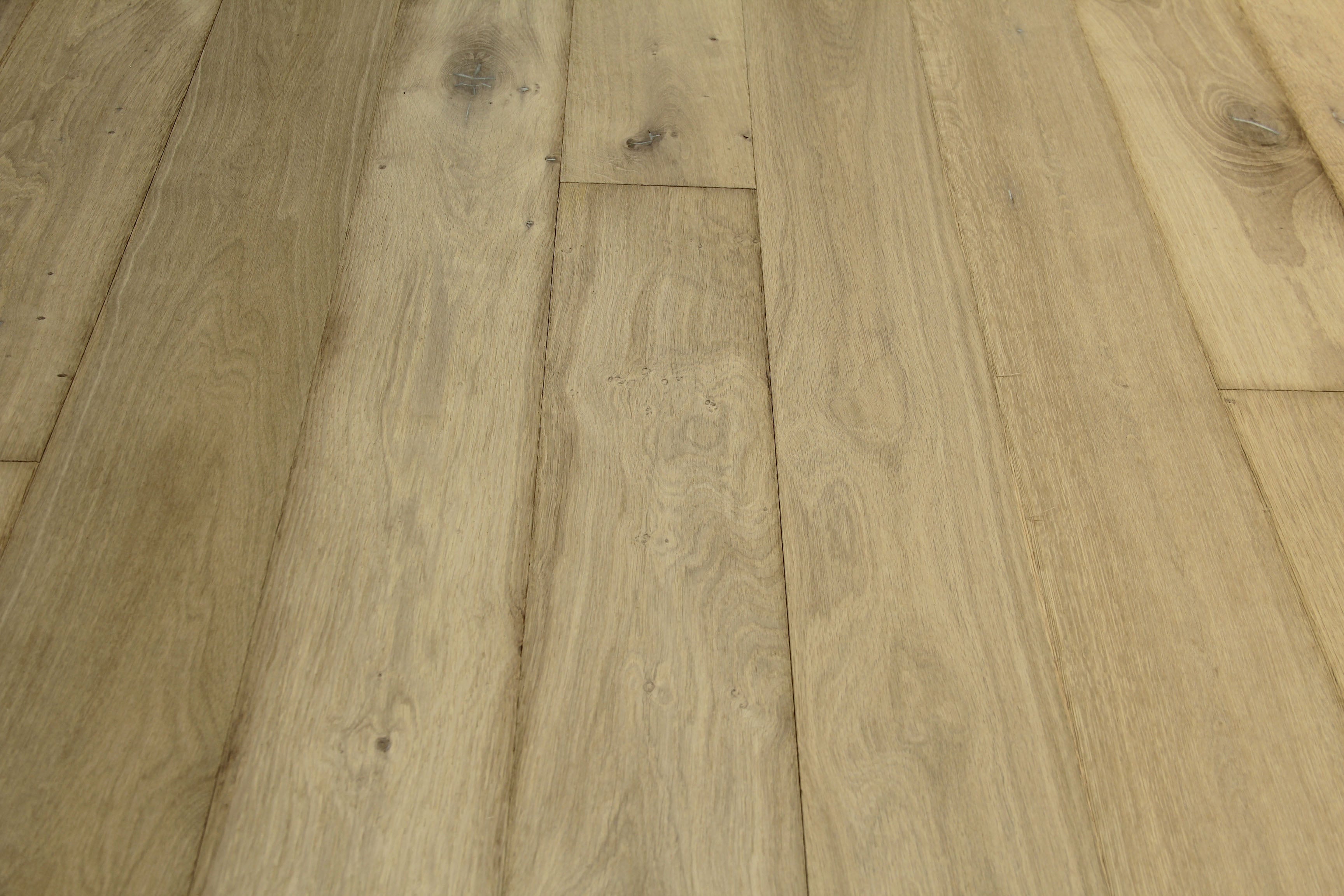 Oak Smoked Brushed Unfinished Engineered Flooring 1880x180x15/4mm BEO1584