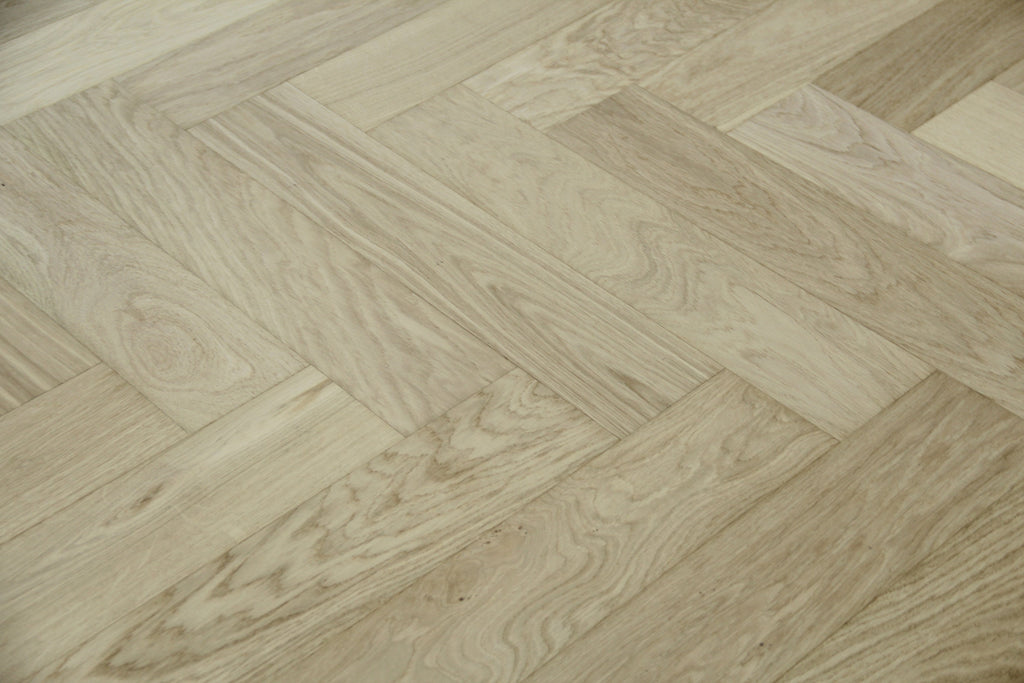 Prime Grade Oak Brushed & Unfinished Herringbone Engineered Wood Flooring 600x90x18/3mm BHO1524