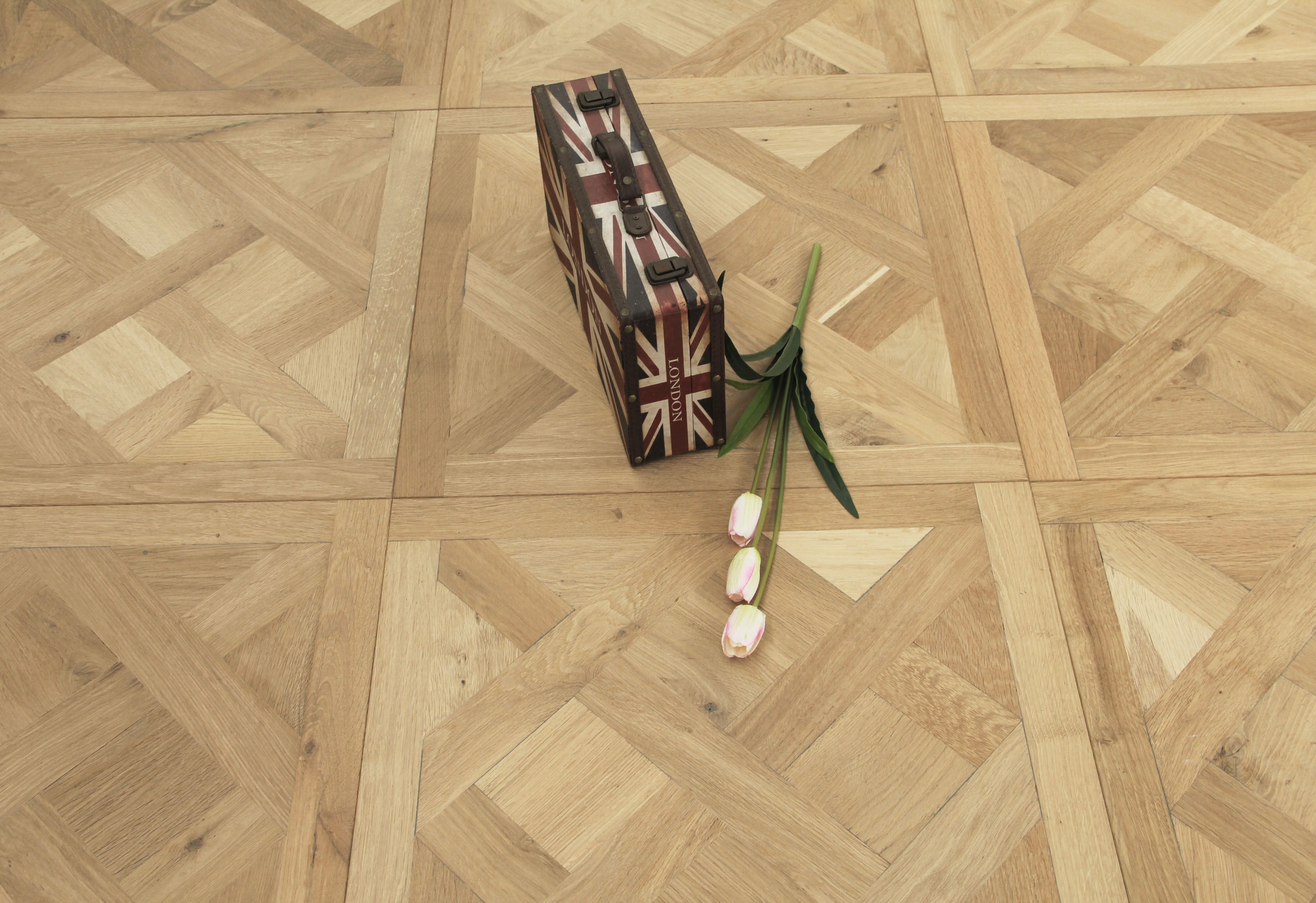 Oak Smoked Brushed Unfinished Versailles Panel Flooring 580x580x20/6mm BPE2004