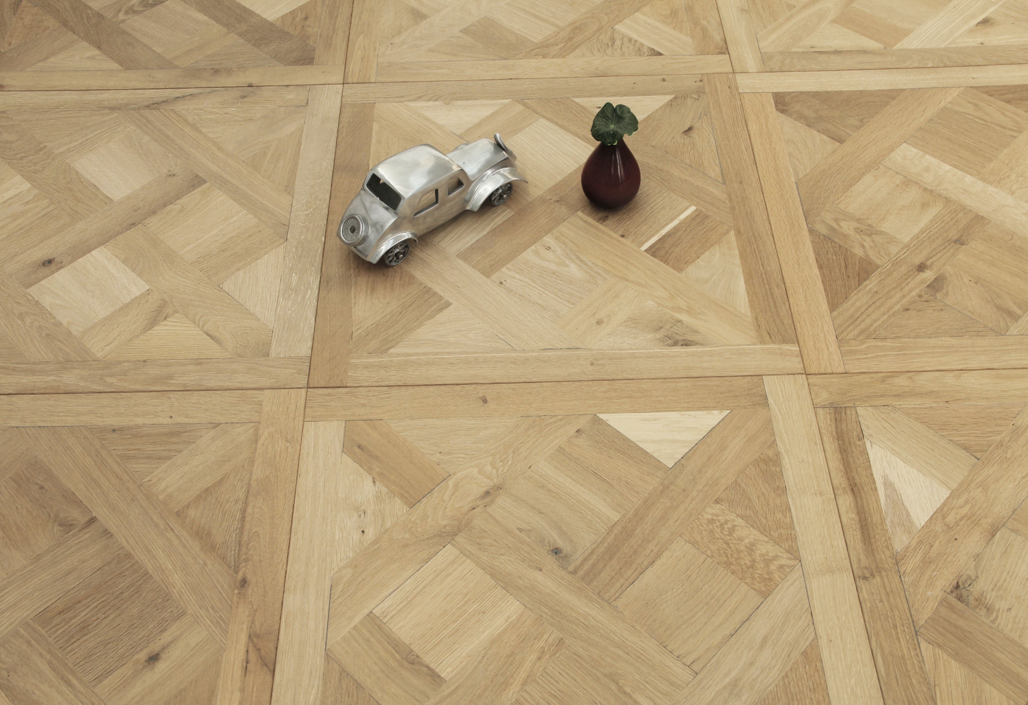 Oak Smoked Brushed Unfinished Versailles Panel Flooring 580x580x20/6mm BPE2004