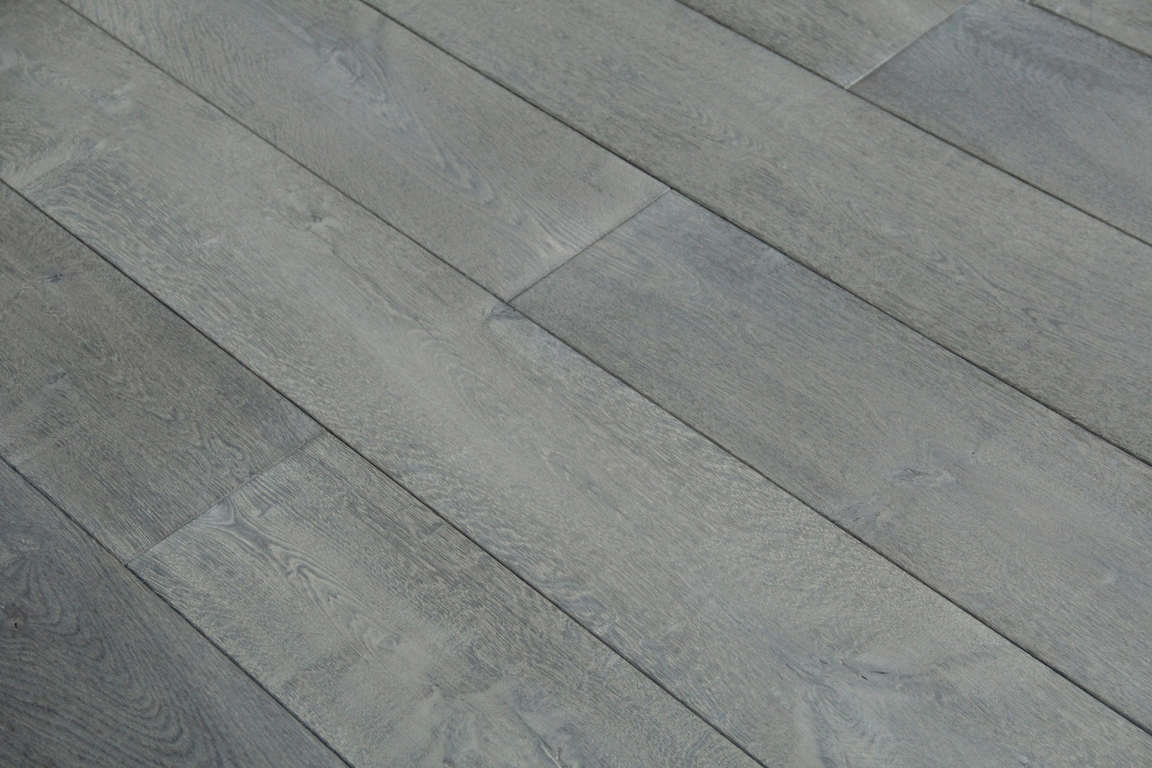 Oak Brushed Bespoke Grey Oiled Engineered Flooring 1900x190x20/6mm BEO2703