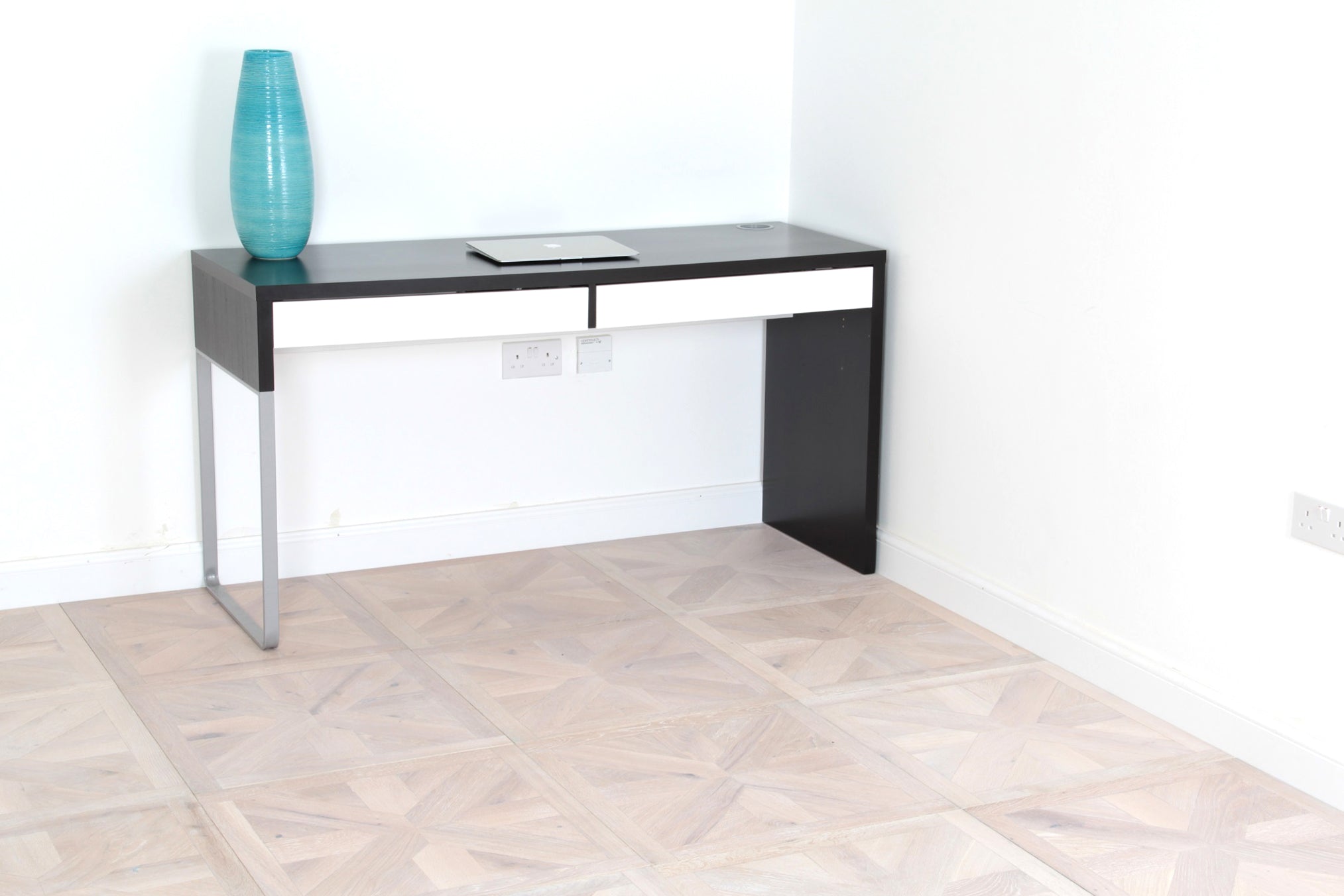 Discontinued Clearance! Oak Brushed White Oiled Versailles Panels Engineered Flooring 580x580x20/6mm BPO2014