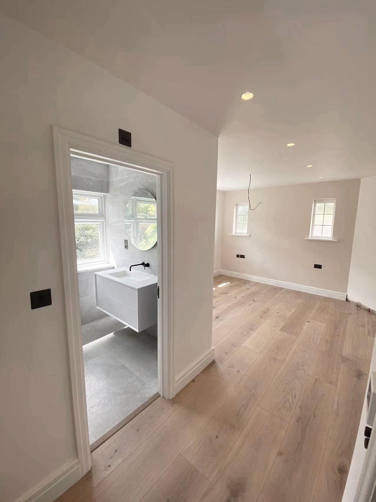 European Oak Brushed Invisible Oiled Engineered Wood Flooring BEO1524