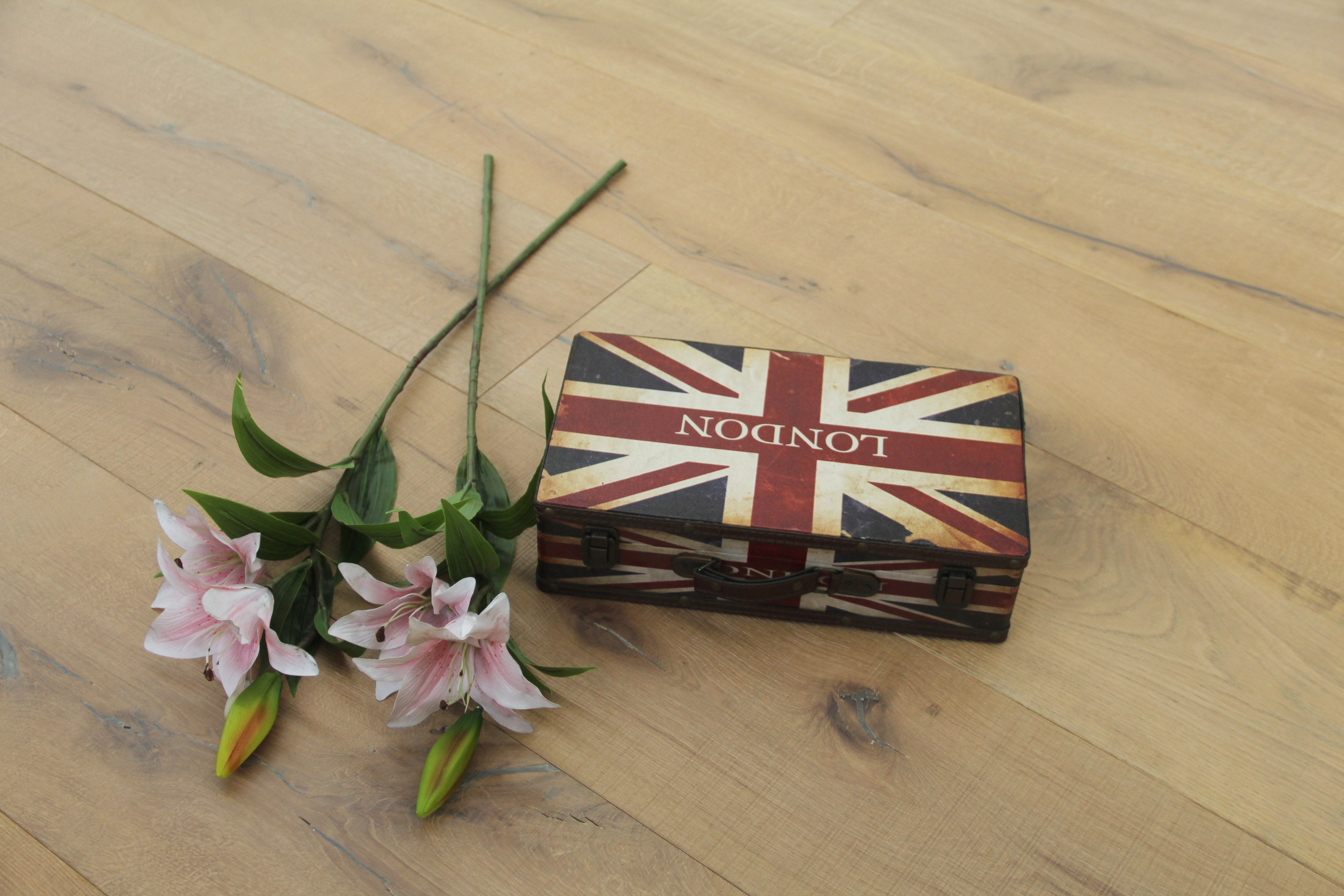 Oak Brushed Distressed Saw Mark,Light Grey Oiled Engineered Flooring BEO1581