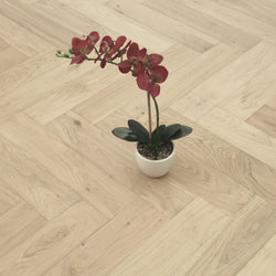 Brushed & Unfinished Oak Engineered Herringbone Flooring BHO1400