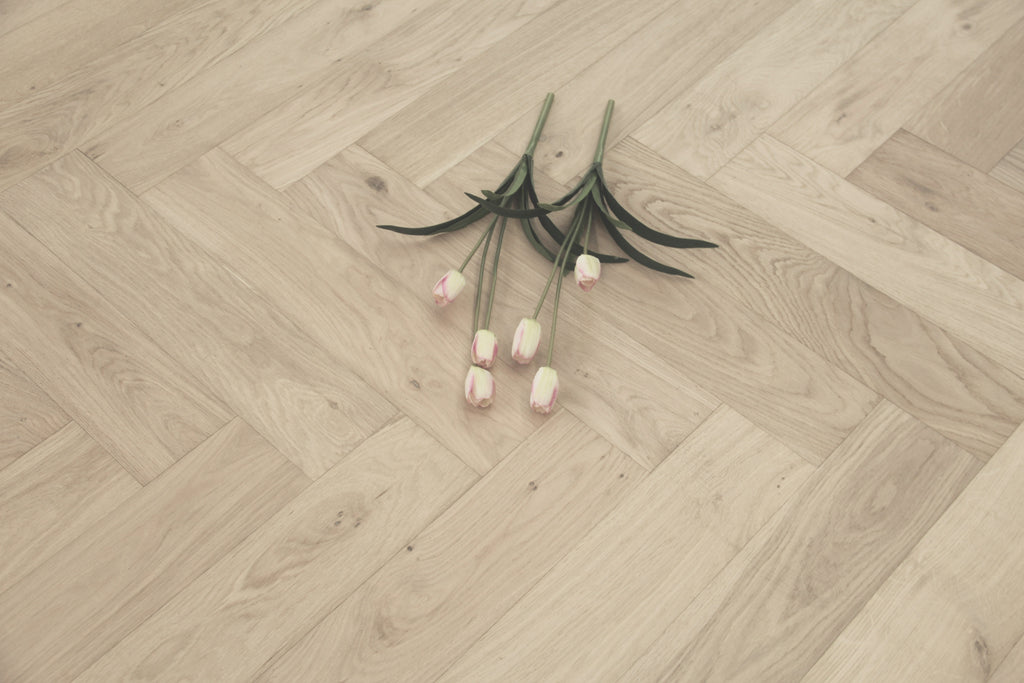 Brushed & Unfinished Oak Engineered Herringbone Flooring BHO1400