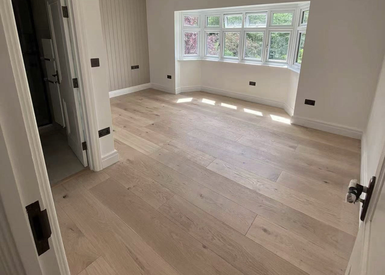 European Oak Brushed Invisible Oiled Engineered Wood Flooring BEO1524