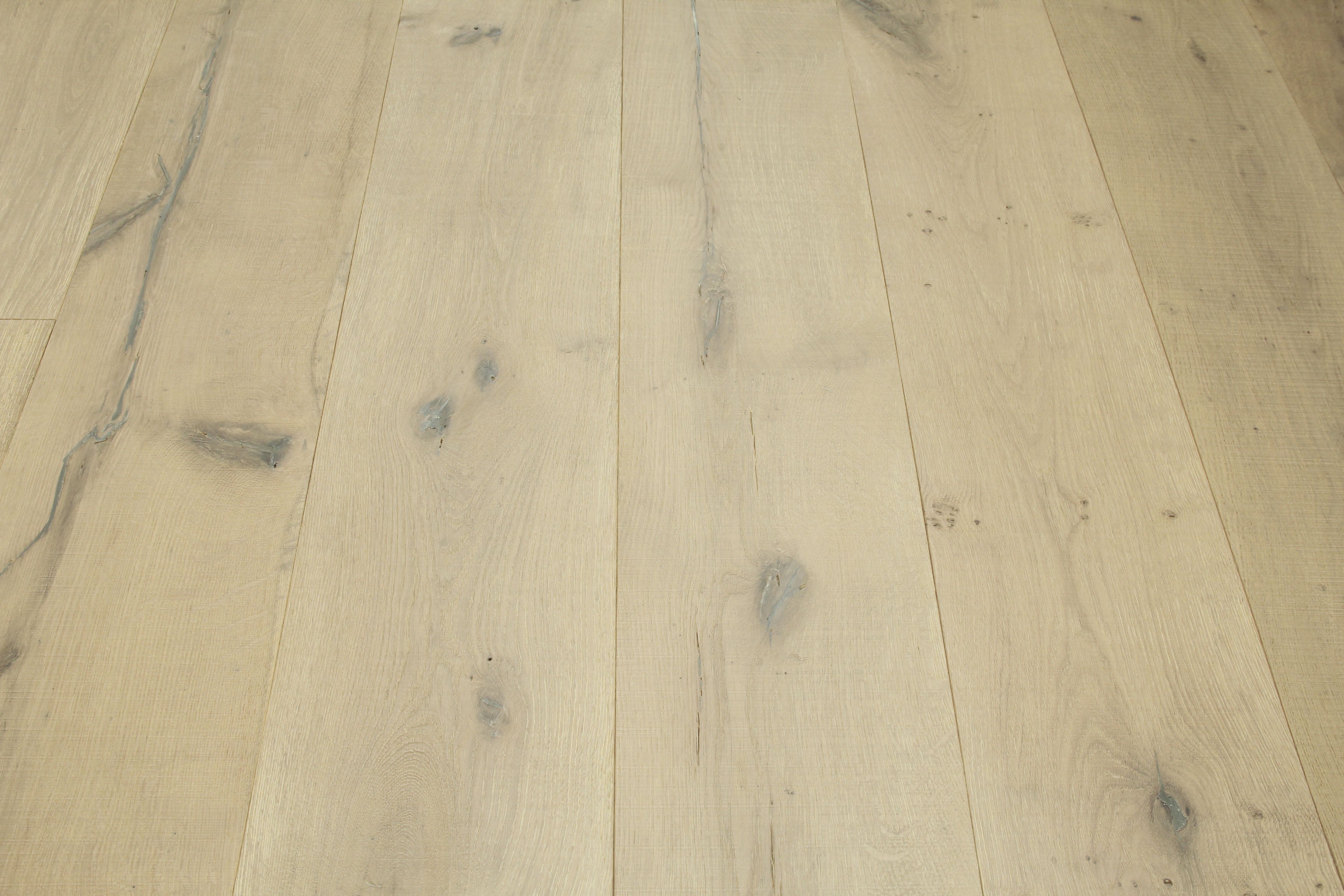 Oak Brushed Distressed Saw Mark,Cream Colour Oiled Engineered Flooring BEO1582