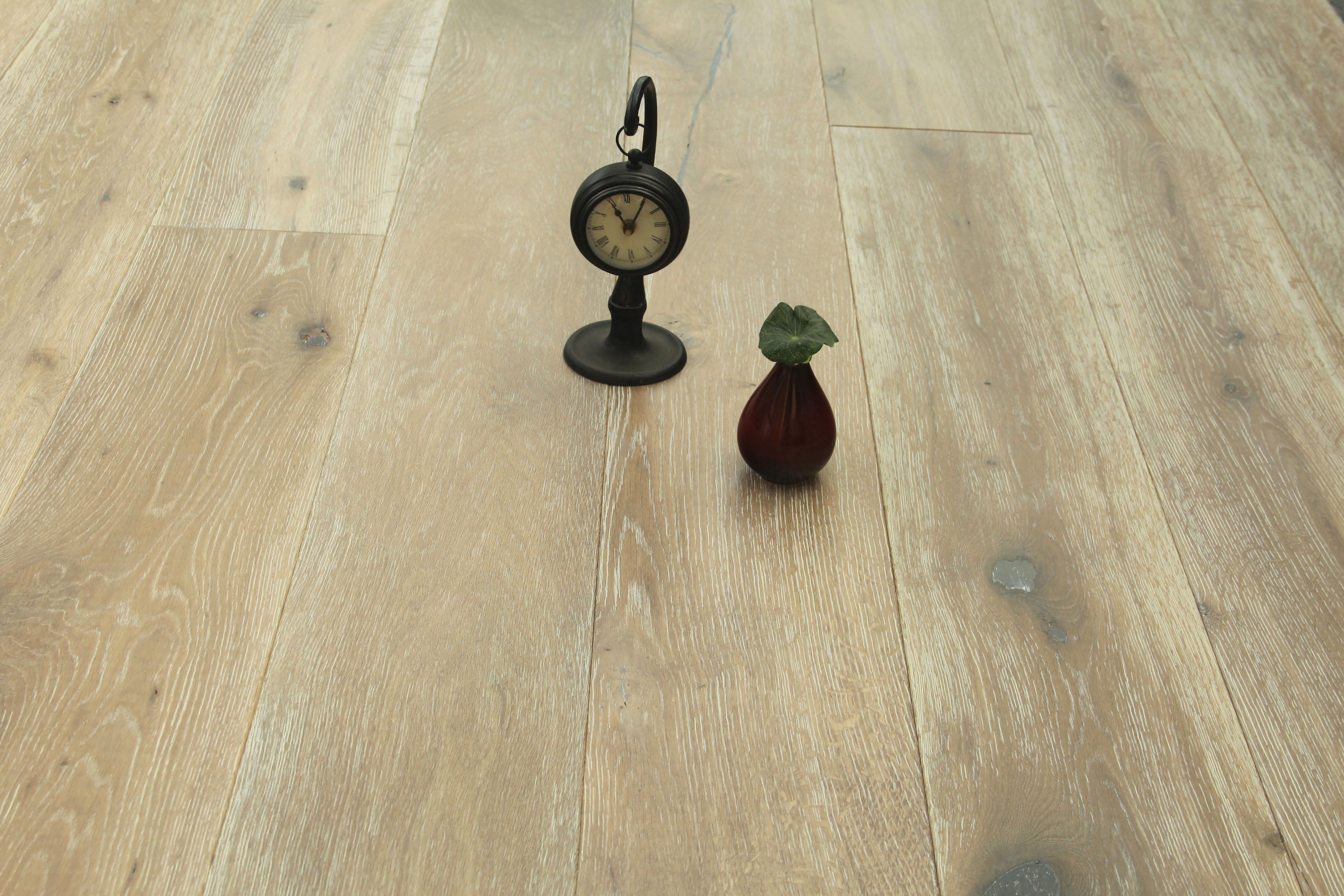 Oak Smoked Brushed White Oiled Engineered Flooring 1880x220x19/5mm BEO2033