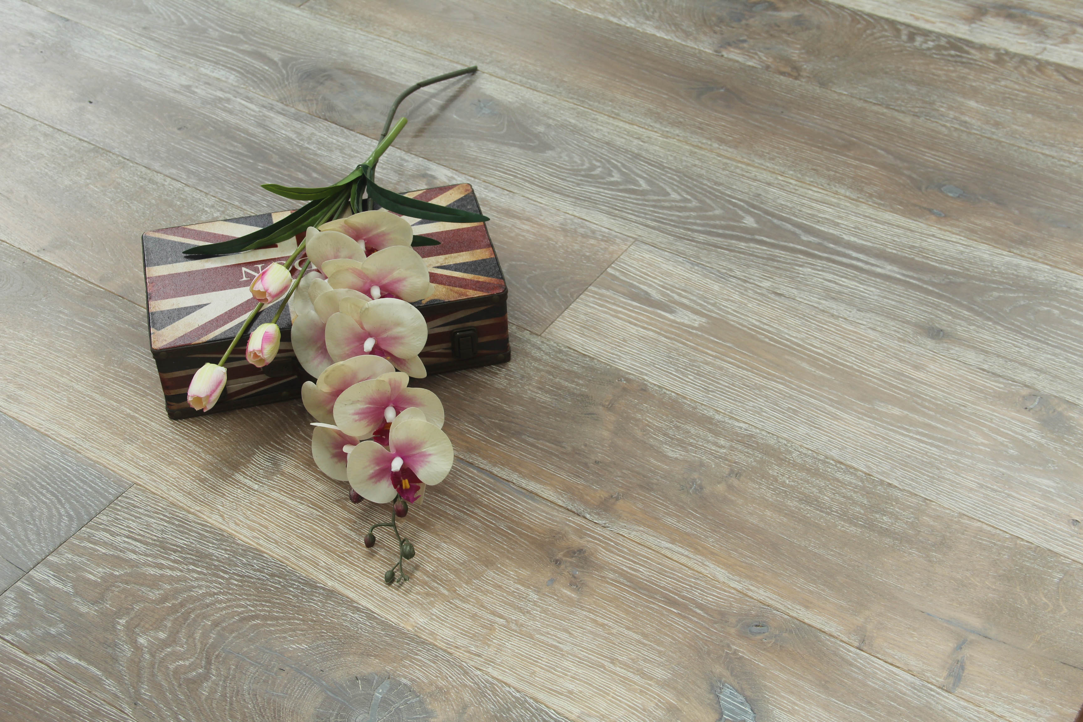 Deep Smoked Grey European Oak Engineered Flooring BEO2022D