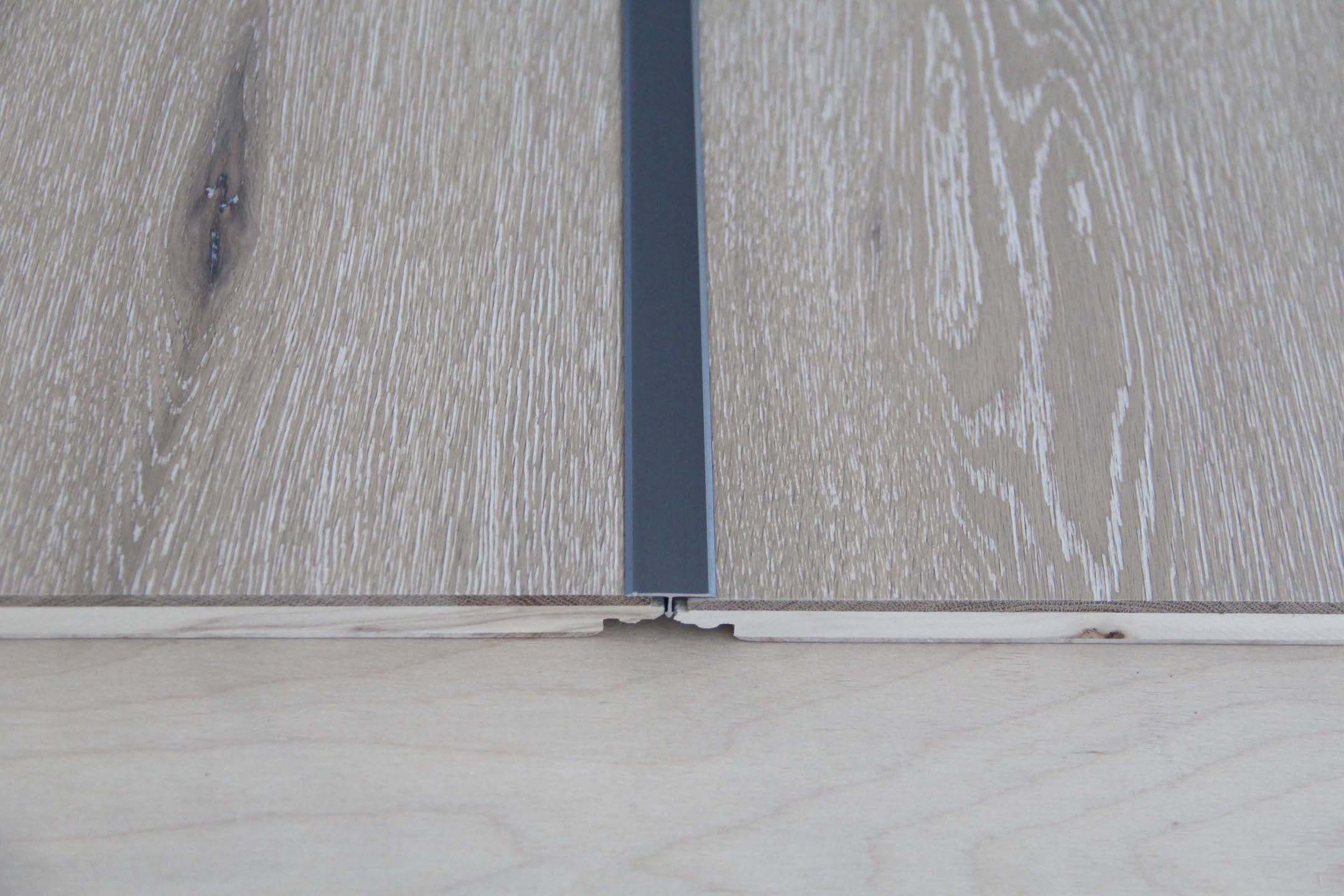 Grey Aluminium Door threshold 2.7m x 20mm x 7mm BAC009