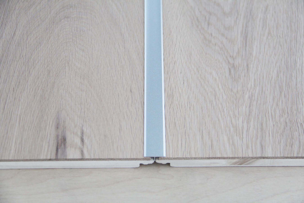Silver Aluminium Door threshold 2.7m x 20mm x 7mm BAC011