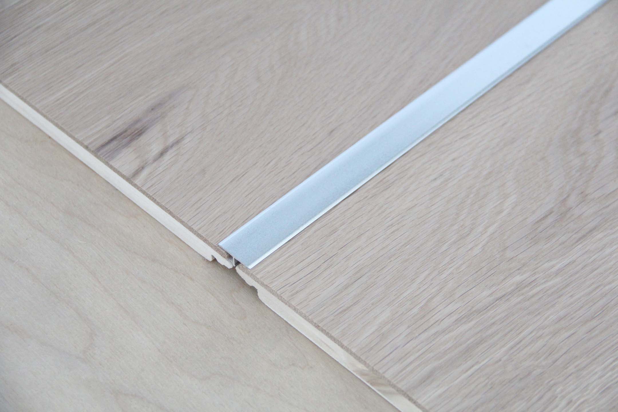 Silver Aluminium Door threshold 2.7m x 20mm x 7mm BAC011