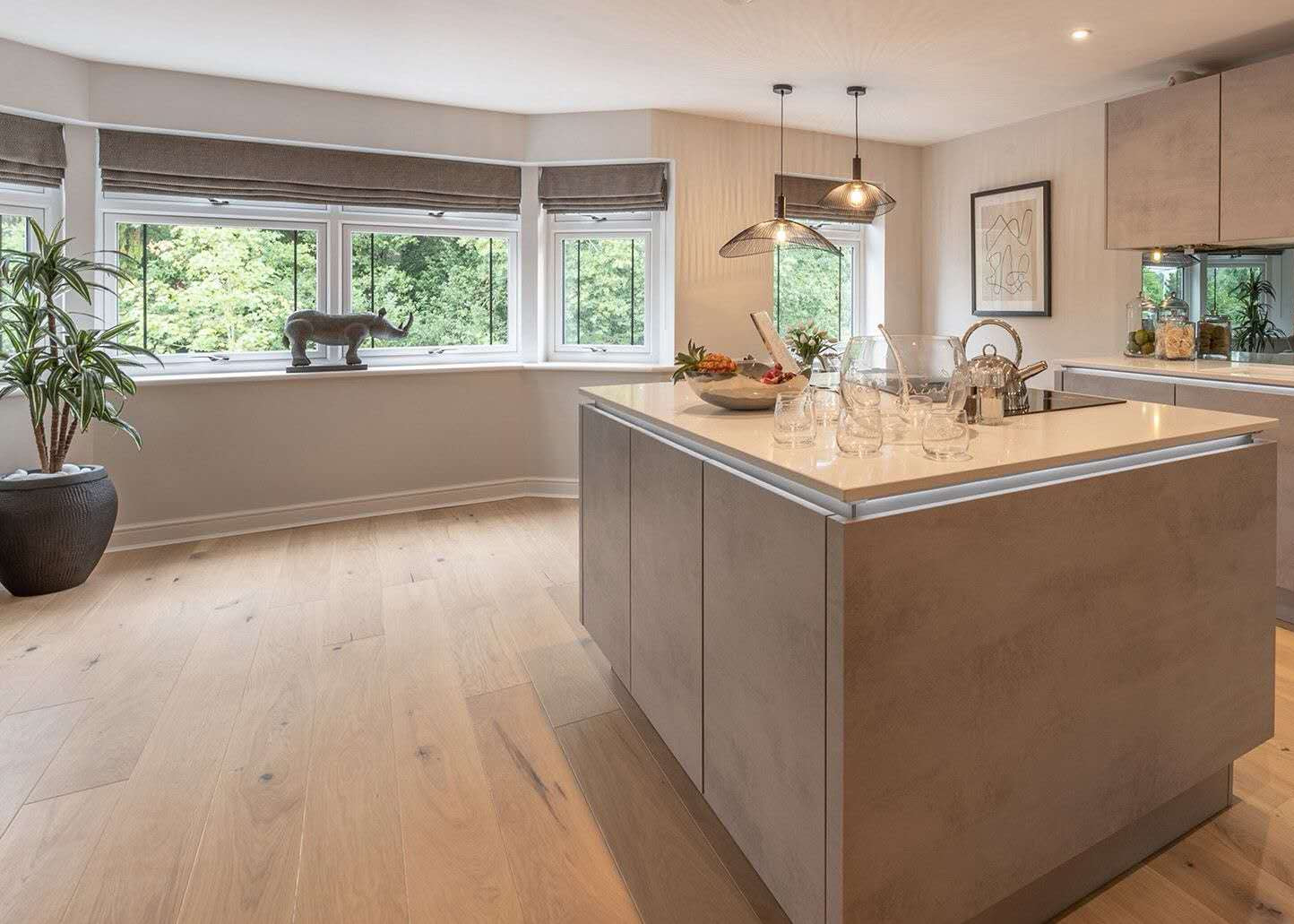 Brushed Light Natural Oak 5G Click Engineered Flooring BEO1421C