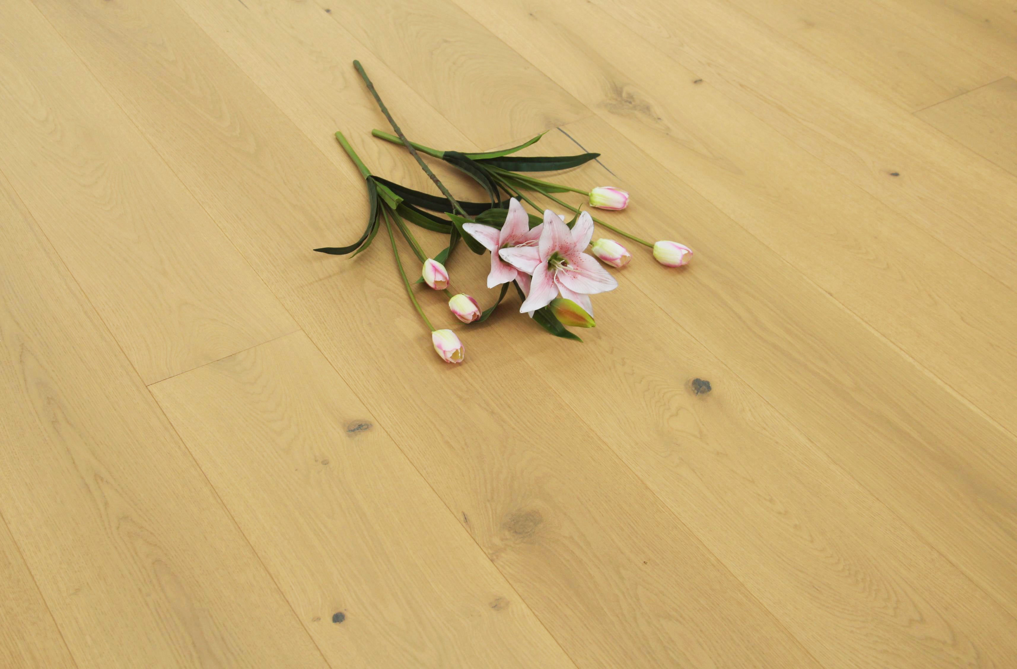 Brushed Light Natural Oak 5G Click Engineered Flooring BEO1421C