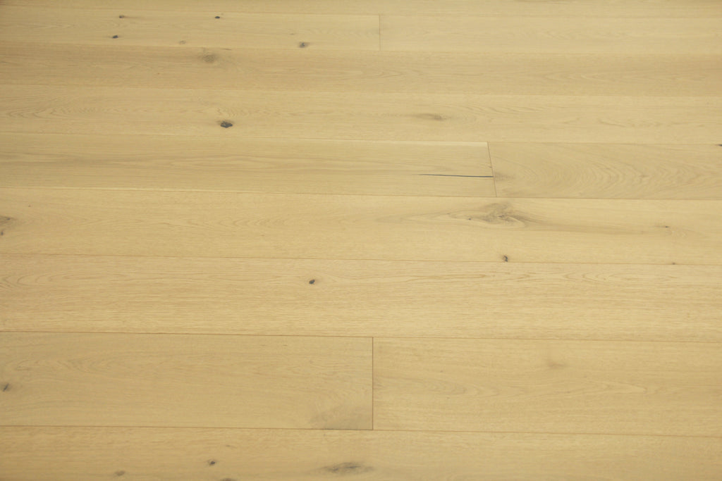 Brushed Light Natural Oak 5G Click Engineered Flooring BEO1421C