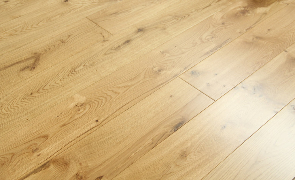Oak UV Lacquered Engineered Wood Flooring 1900x190x20/6mm BEO2005