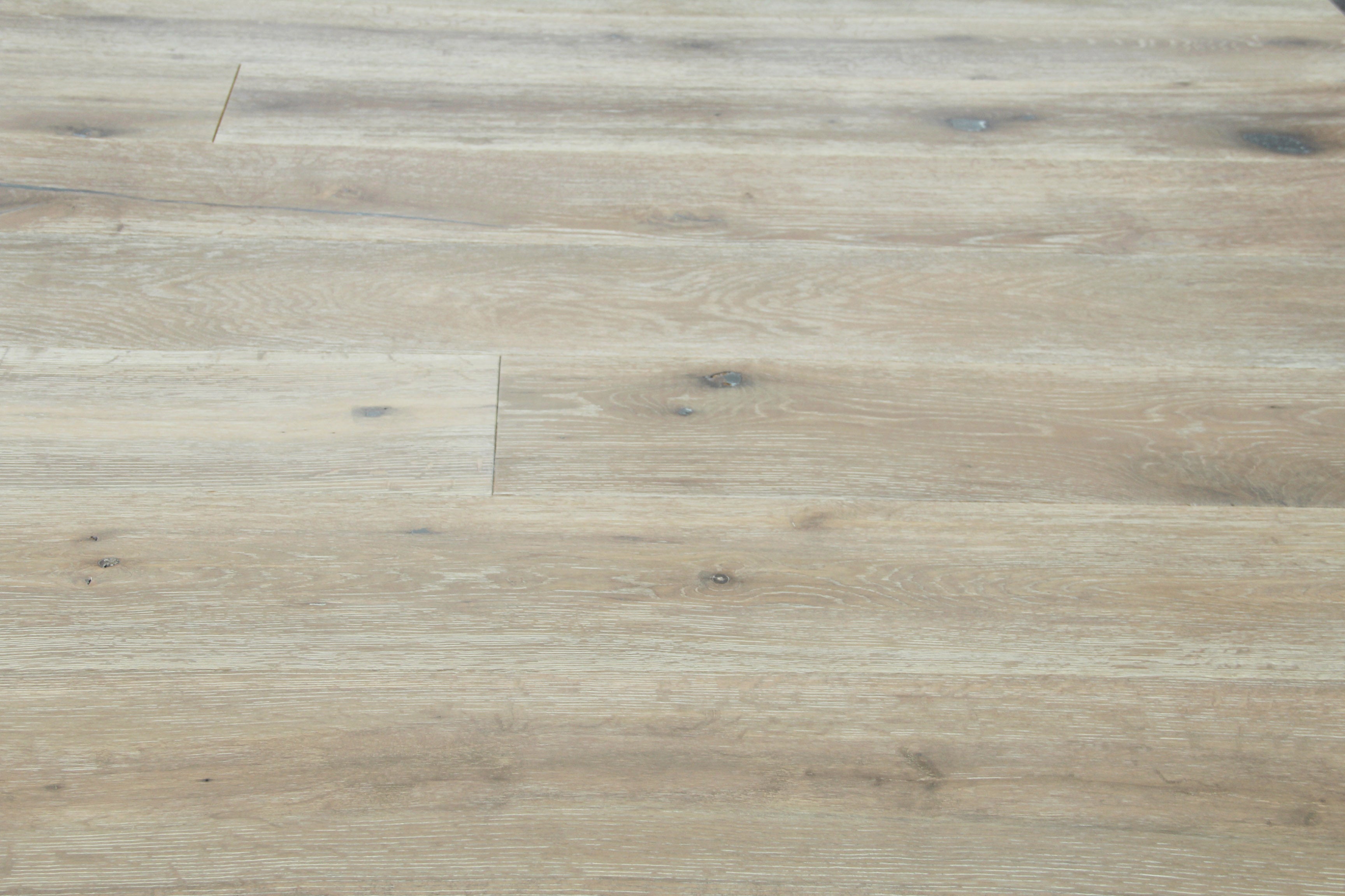 Oak Smoked Brushed White Oiled Engineered Flooring 1880x220x19/5mm BEO2033