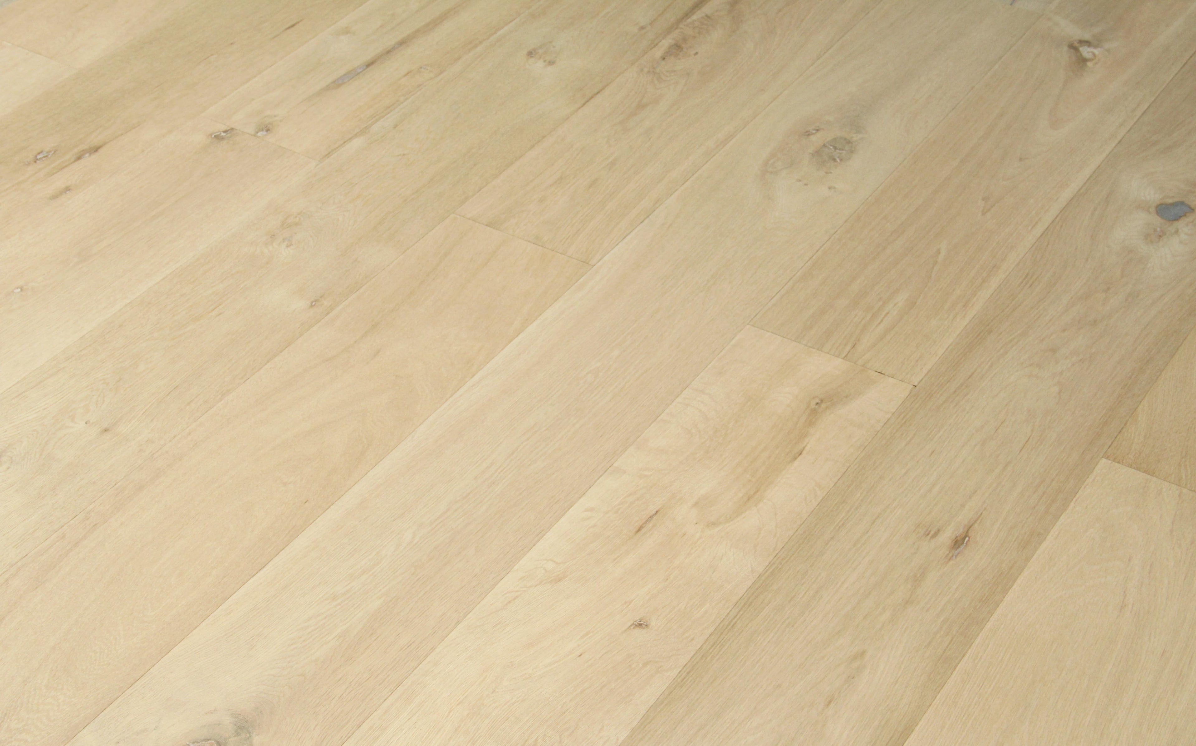 Discontinued Clearance! Oak Unfinished Engineered Flooring 1900x190x15/4mm BEO1591