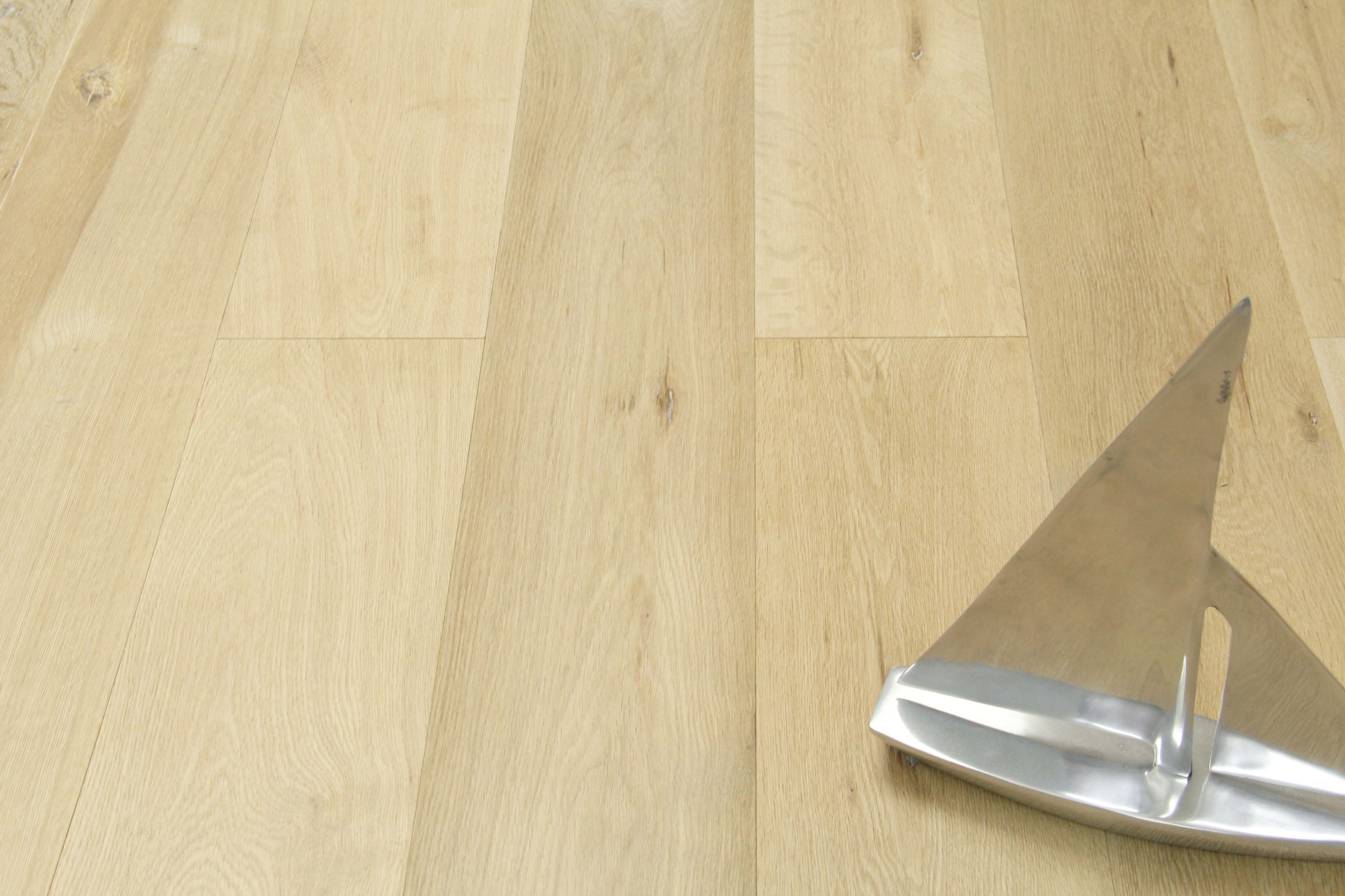 Discontinued Clearance! Oak Unfinished Engineered Flooring 1900x190x15/4mm BEO1591