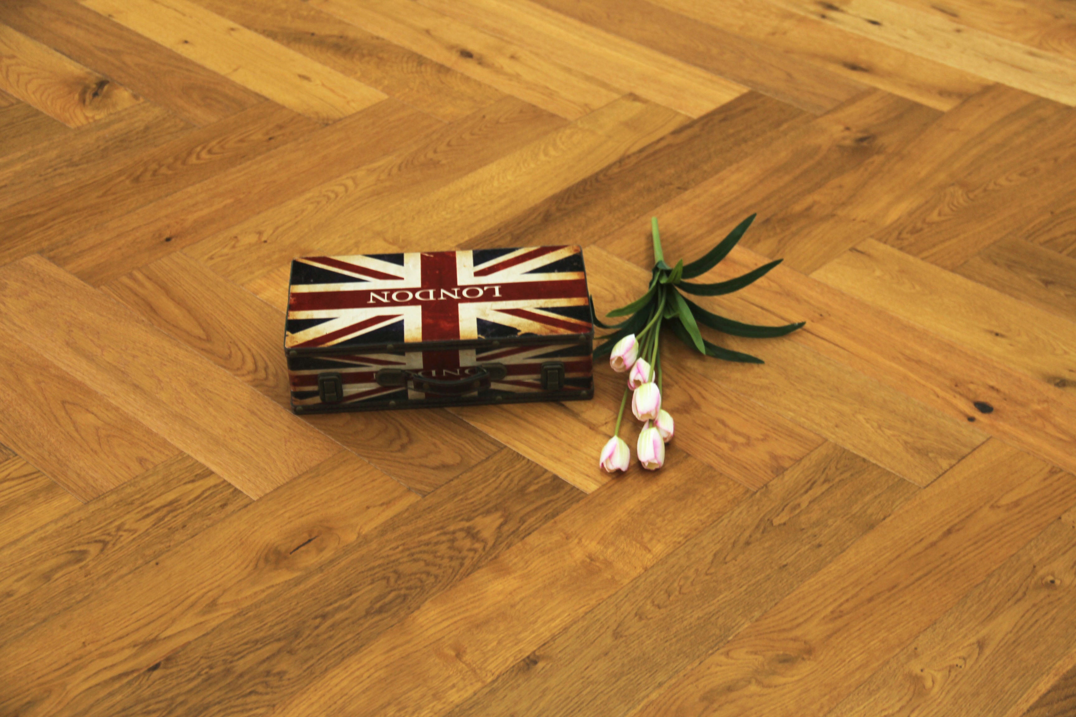 Smoked Brushed & UV Oiled Oak Engineered Herringbone Flooring BHO1405