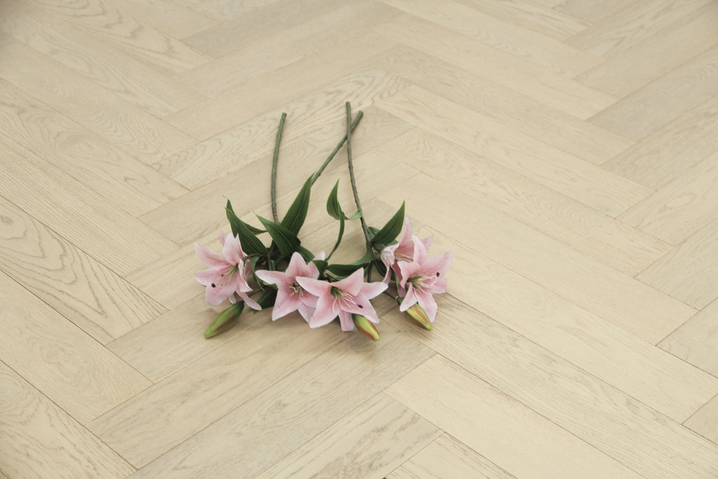 Brushed & White UV Oiled Oak Engineered Herringbone Flooring BHO1408