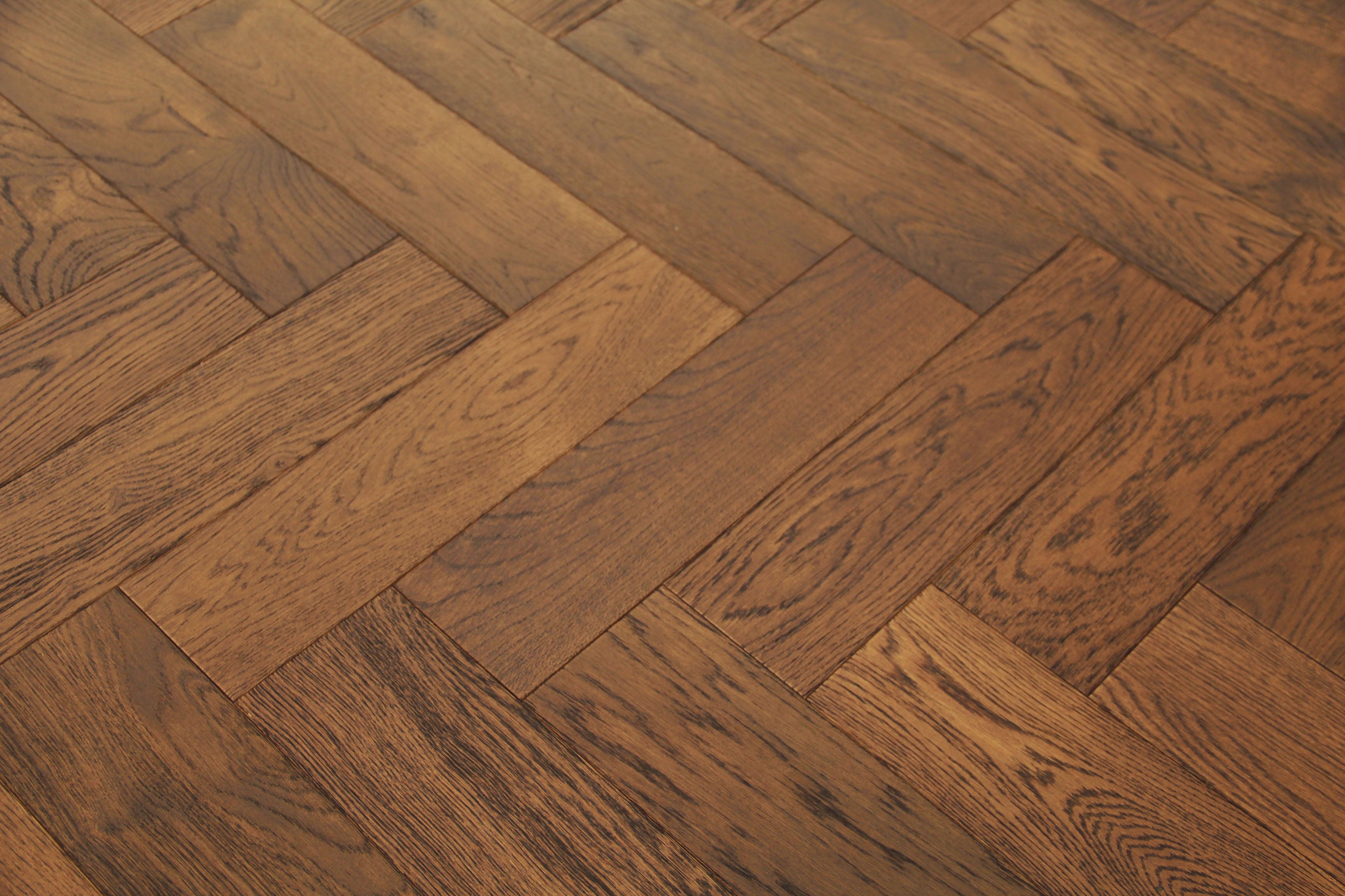 Oak Brushed Dark Mahagony Natural Oiled Herringbone Engineered Flooring 430x115x14/3mm BHO1410