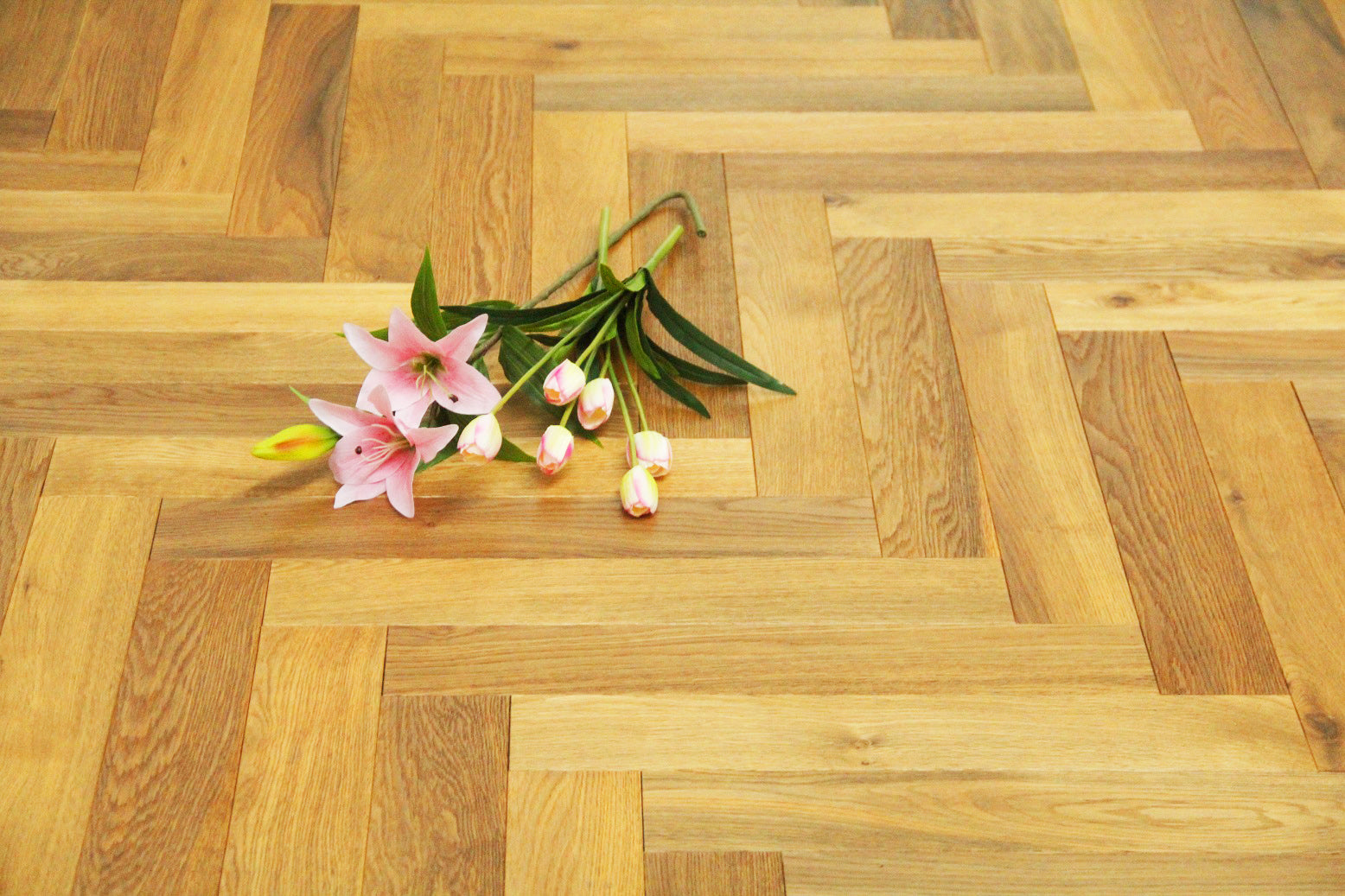 European Smoked Natural Oak Herringbone Engineered Flooring BHO1805