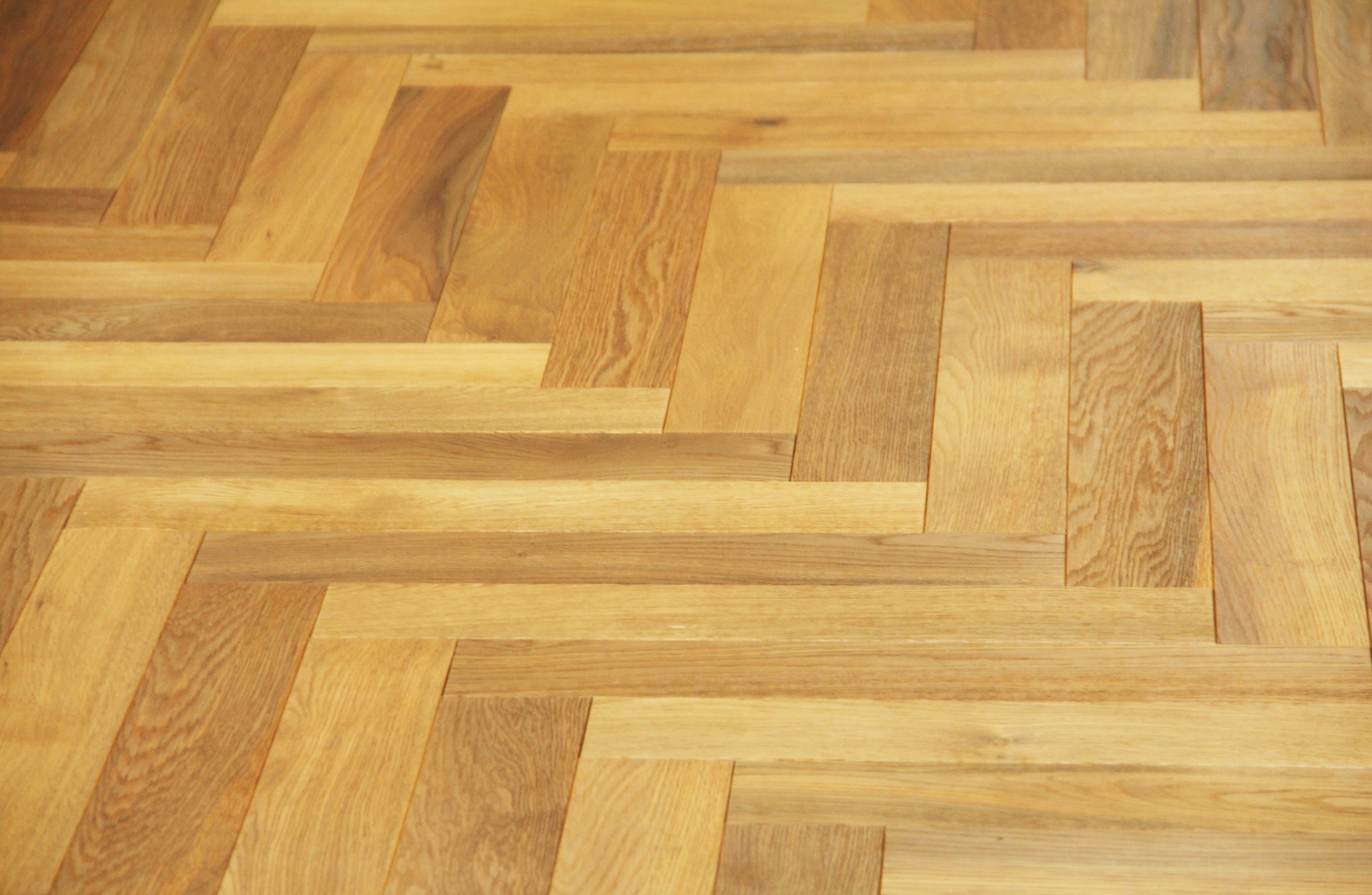 European Smoked Natural Oak Herringbone Engineered Flooring BHO1805