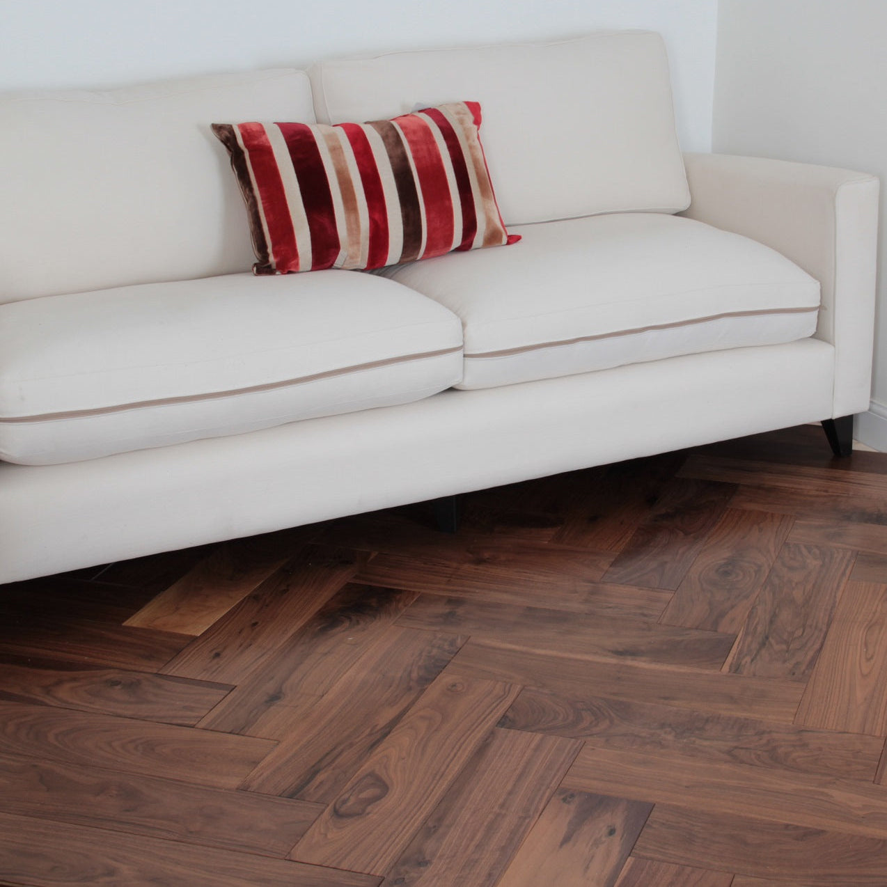Luxury American Black Walnut Herringbone Engineered Flooring BHW1821