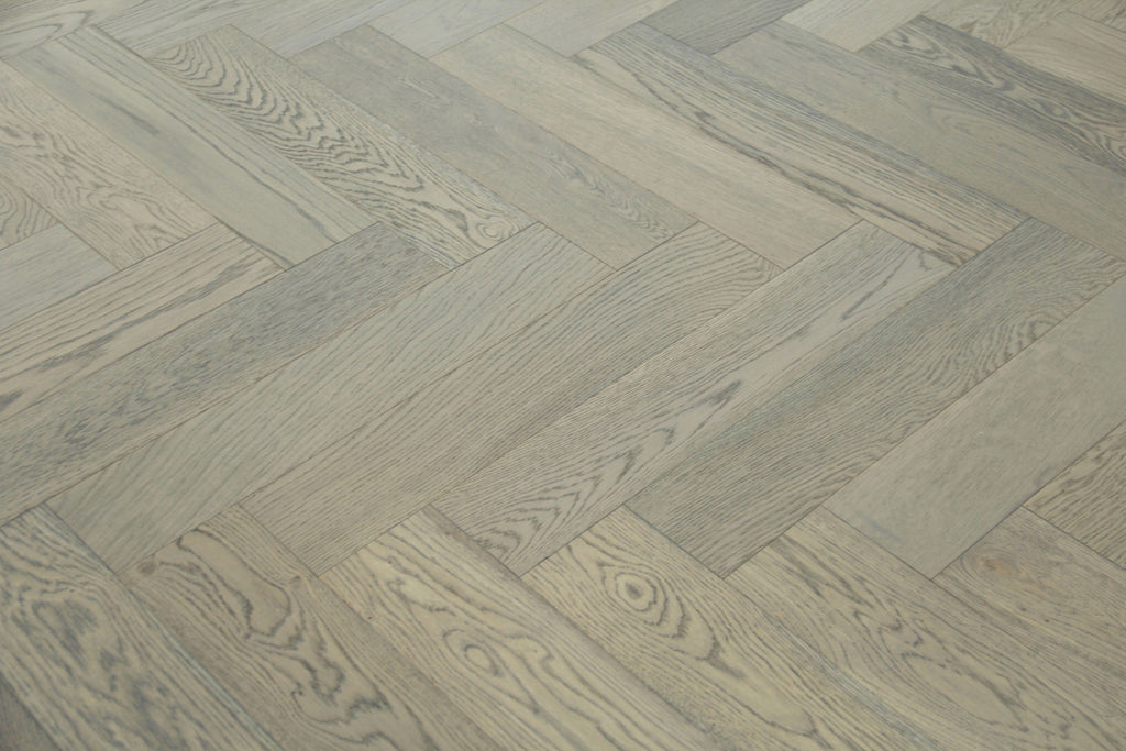 Oak Brushed L-Charcoal Lacquered Herringbone Engineered Wood Flooring 605x125x15/4mm BHO1502
