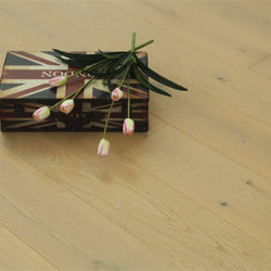 Brushed Light Natural Oak 5G Click Engineered Flooring BEO1421C