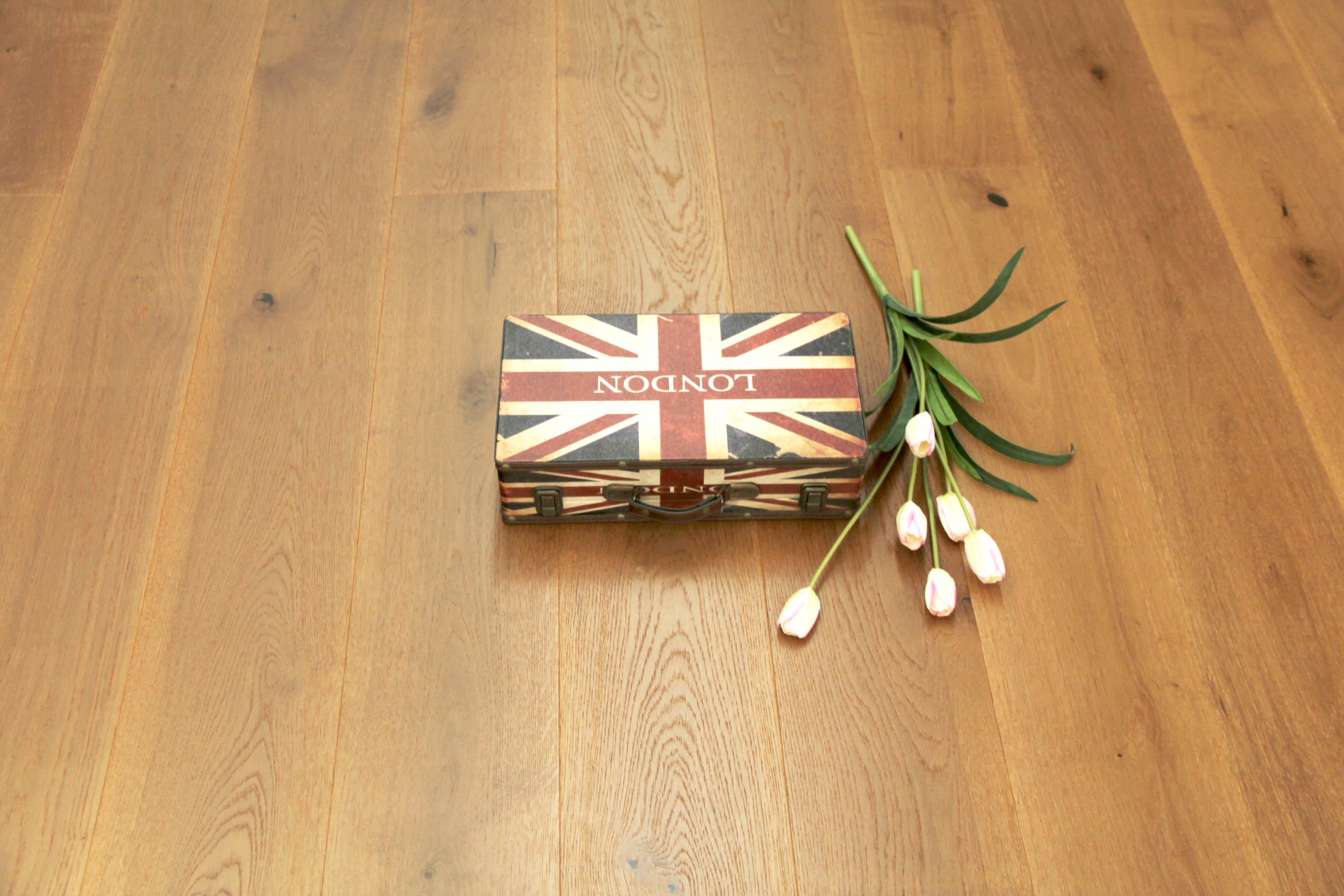 Smoked Natural Oak 5G Click Engineered Flooring BEO1423C