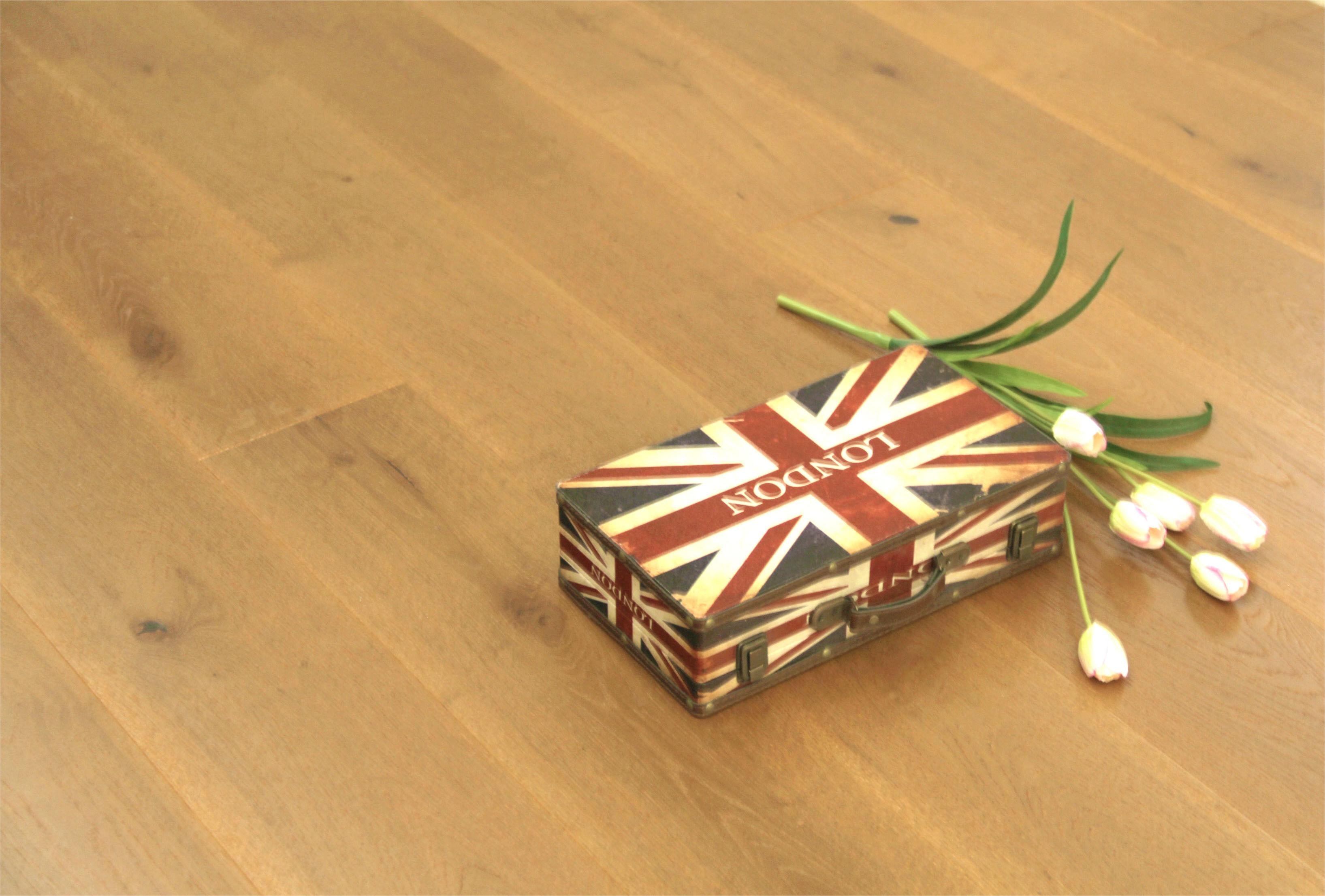 Smoked Natural Oak 5G Click Engineered Flooring BEO1423C