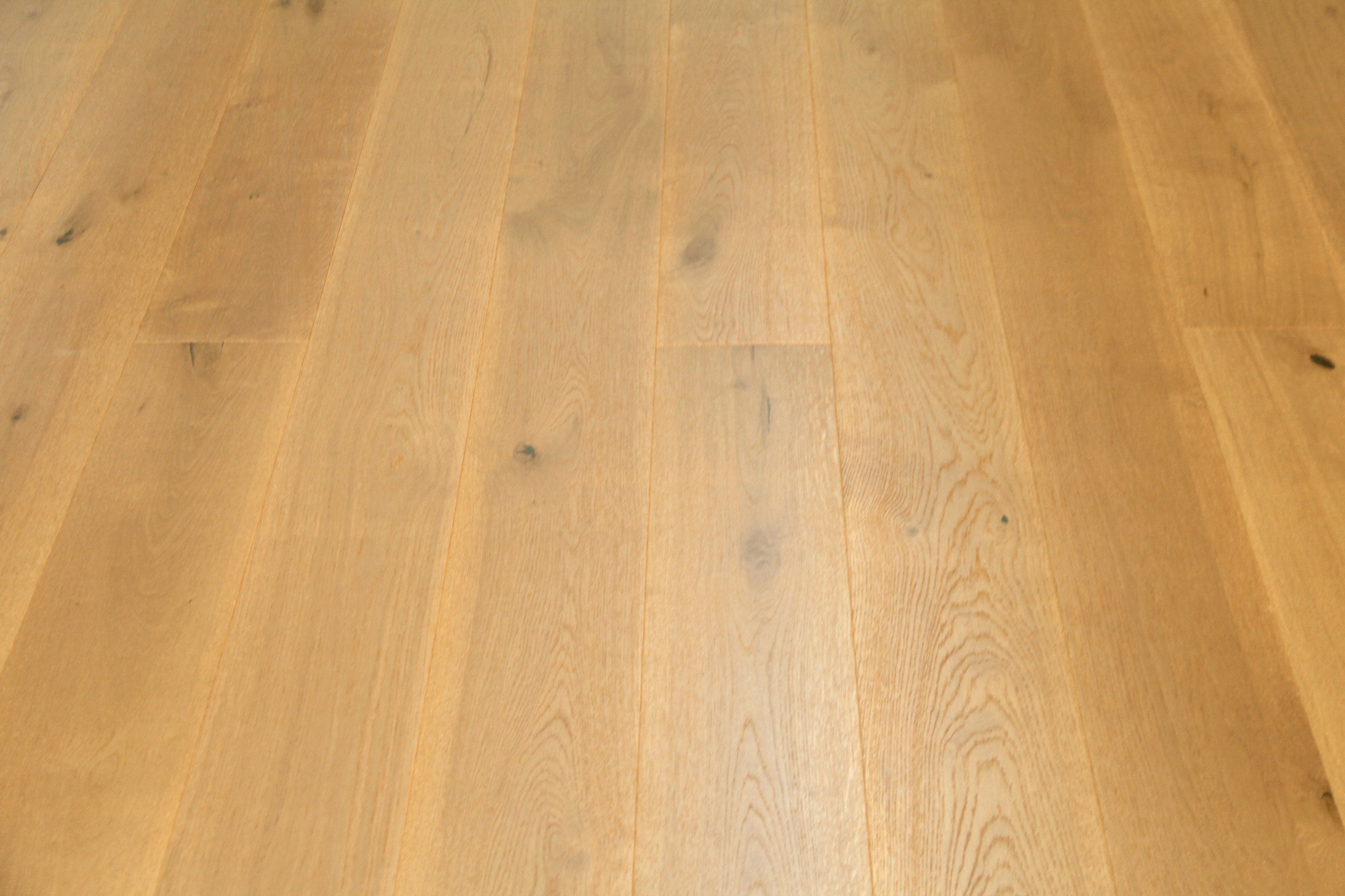Smoked Natural Oak 5G Click Engineered Flooring BEO1423C