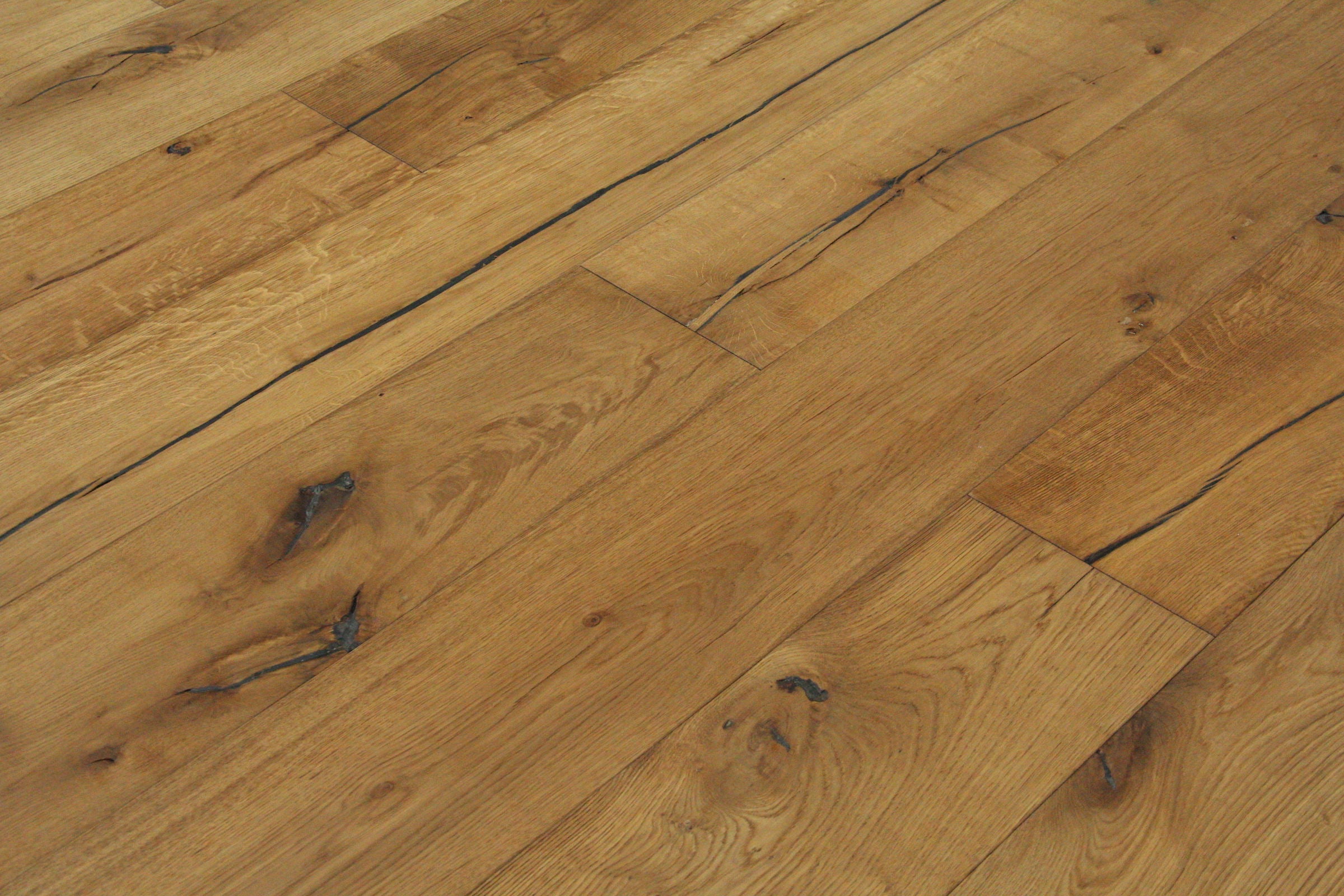 Oak Brushed Distressed Saw Mark Natural Oiled Engineered Flooring 1900x240x15/4mm BEO1572