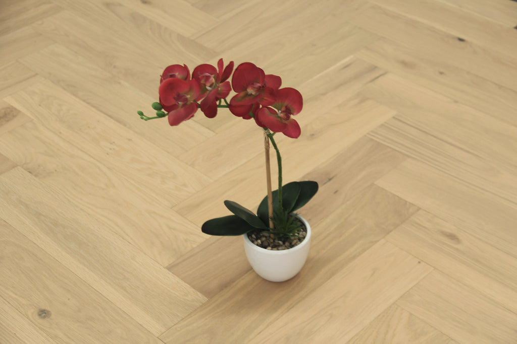 Brushed Light Oak Engineered Herringbone Flooring BHO1406