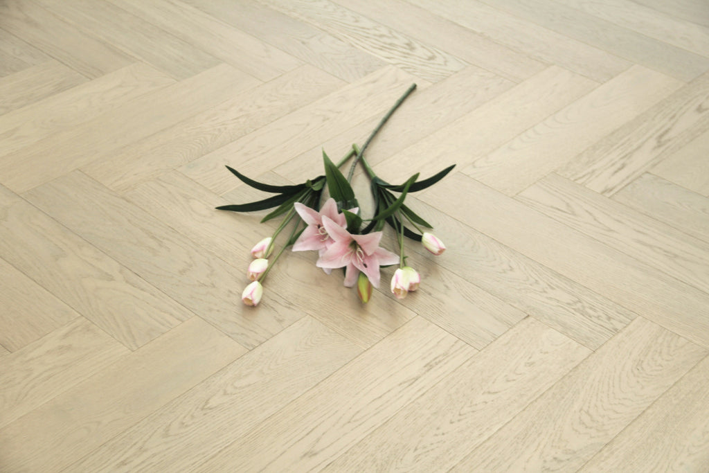 Brushed & White UV Oiled Oak Engineered Herringbone Flooring BHO1408