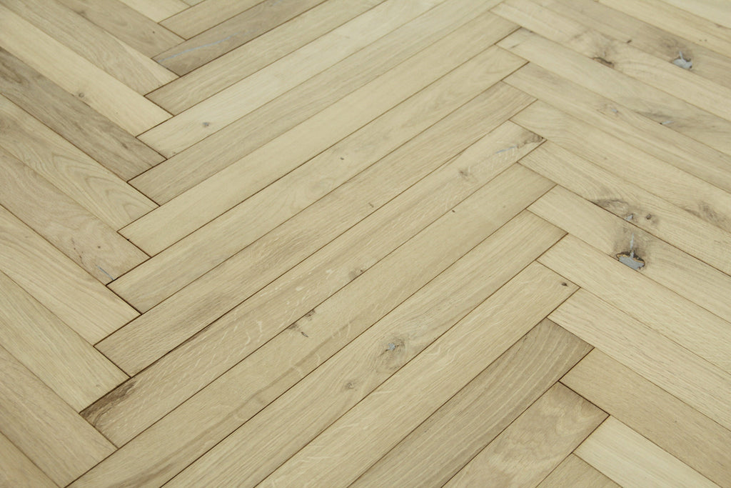 Oak Unfinished Herringbone Wood Flooring 580x60x20/6mm BHO2001