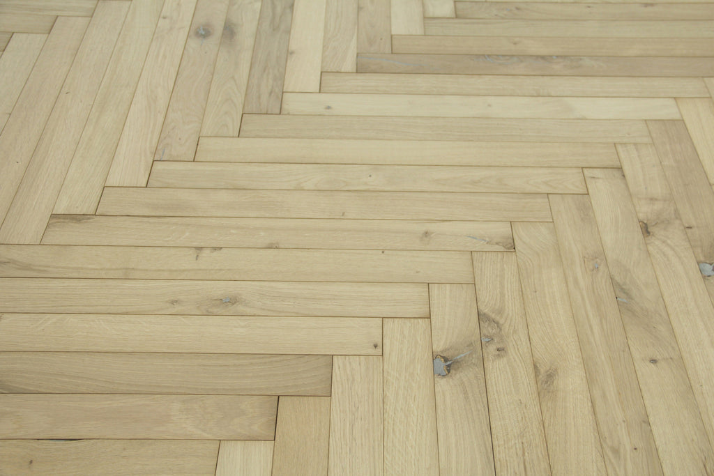 Oak Unfinished Herringbone Wood Flooring 640x60x20/6mm BHO2000