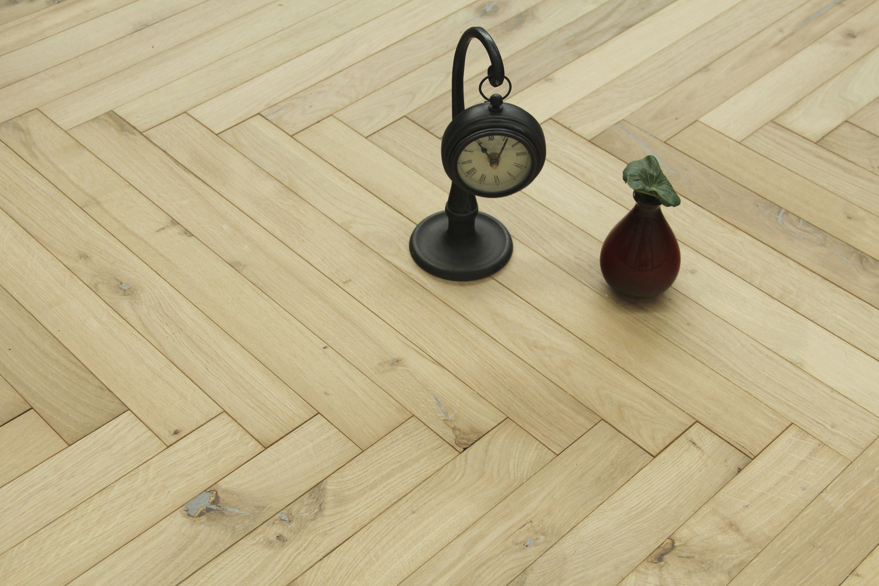 Oak Unfinished Herringbone Wood Flooring 640x60x20/6mm BHO2000
