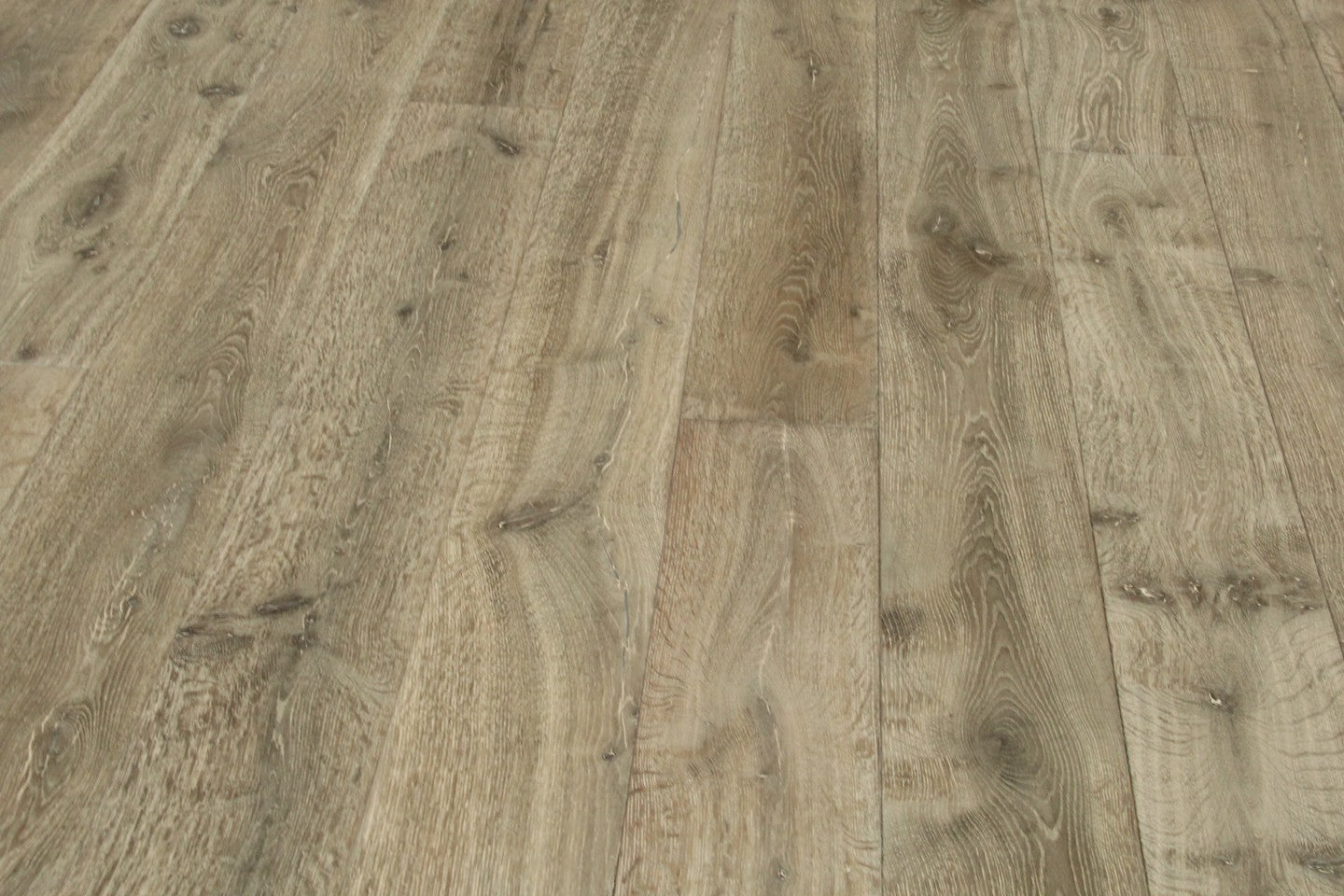 Oak Brushed Bespoke Grey Oiled Engineered Flooring 1900x190x20/6mm BEO2061D