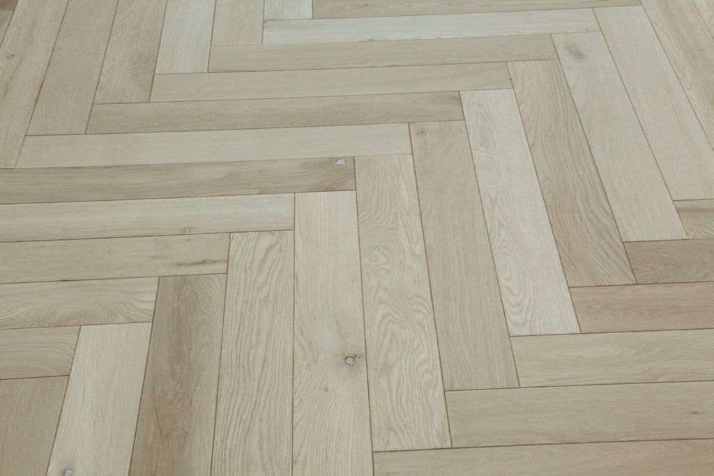 Oak Unfinished Herringbone Wood Flooring 500x90x20/6mm BHO2003