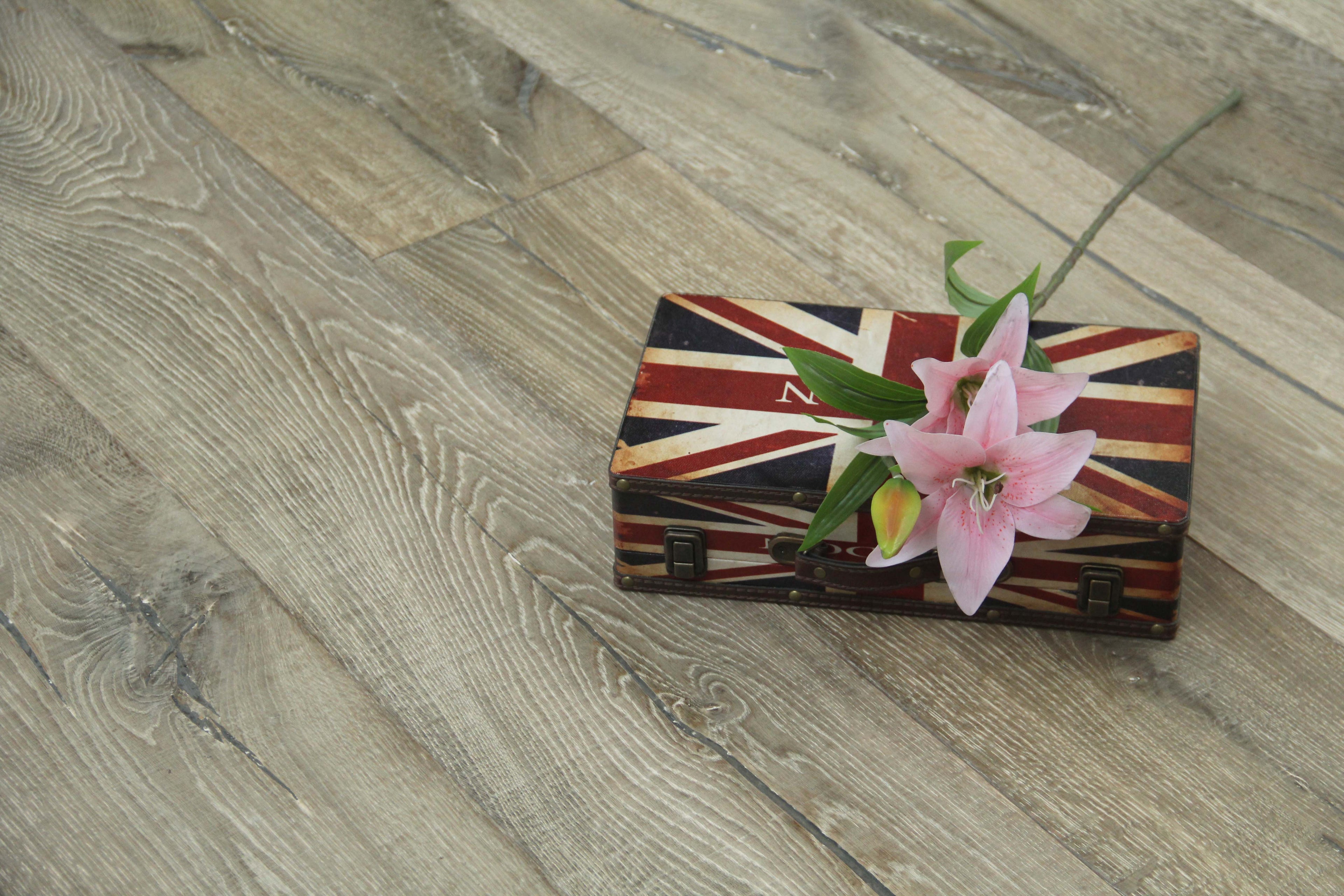 Oak Brushed Distressed Saw Mark Grey Oiled Engineered Flooring 1900x240x15/4mm BEO1561