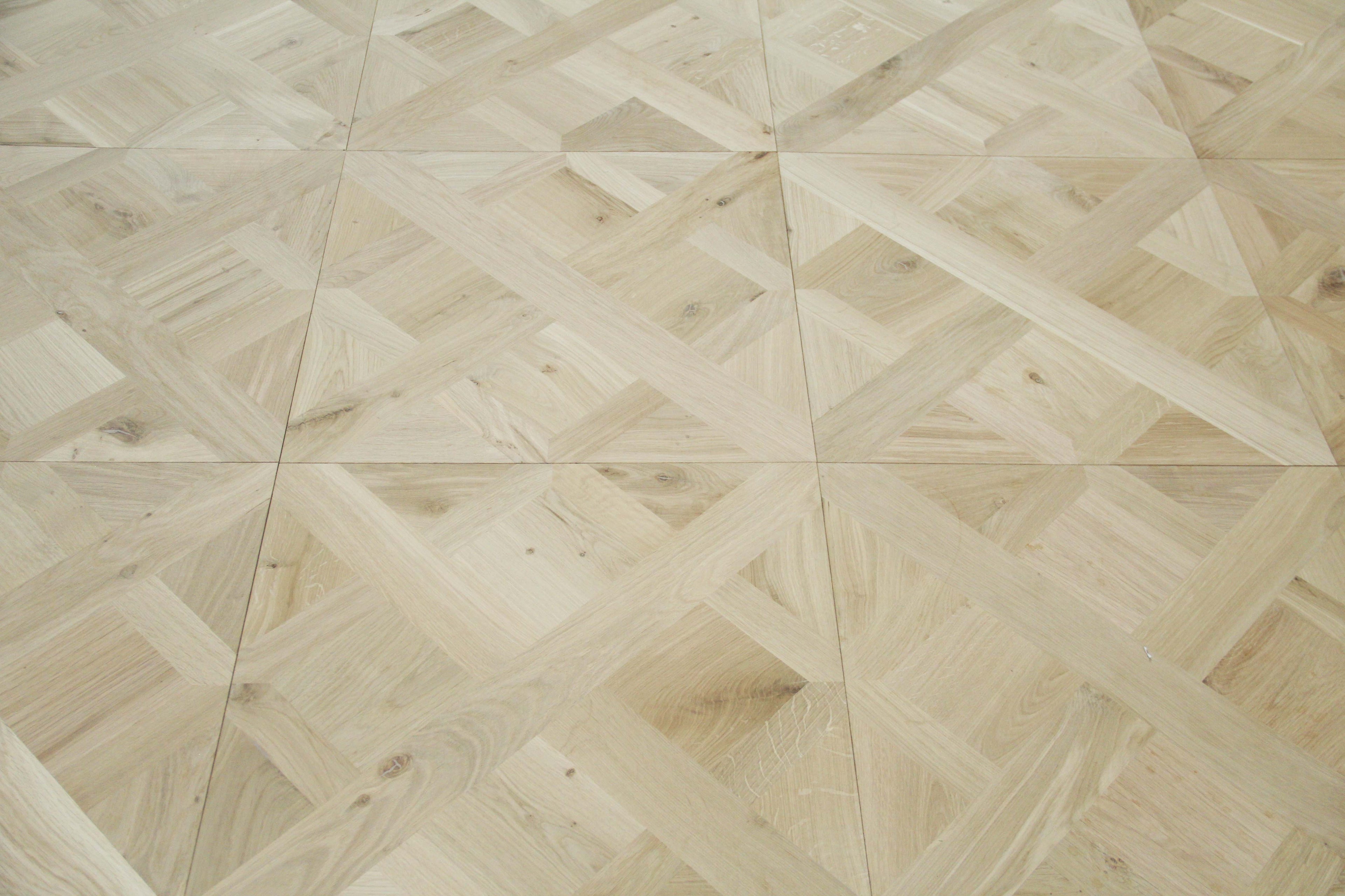 Discontinued Clearance! Oak Unfinished Versailles Panels Engineered Flooring 580x580x20/6mm BPB2001