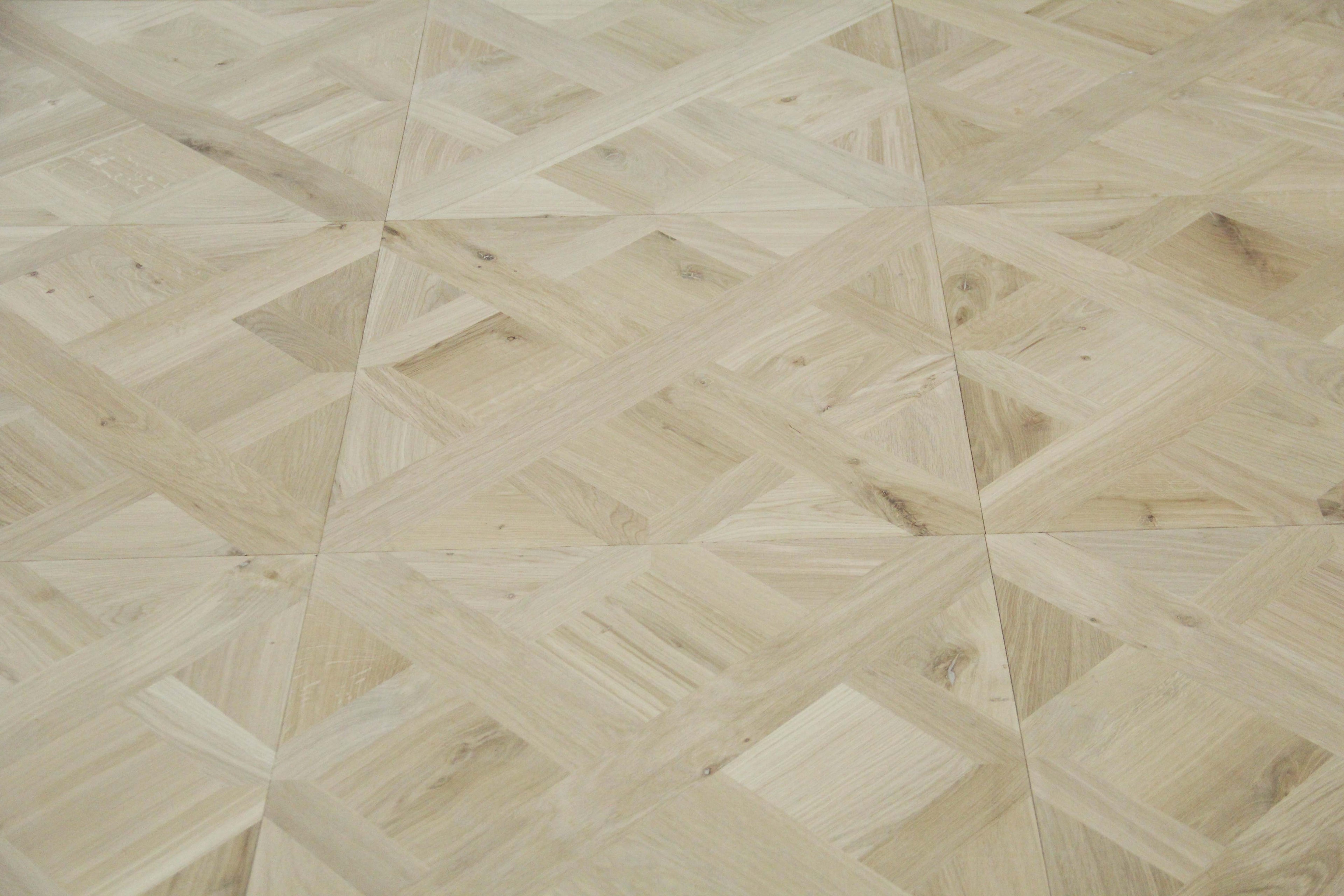 Discontinued Clearance! Oak Unfinished Versailles Panels Engineered Flooring 580x580x20/6mm BPB2001