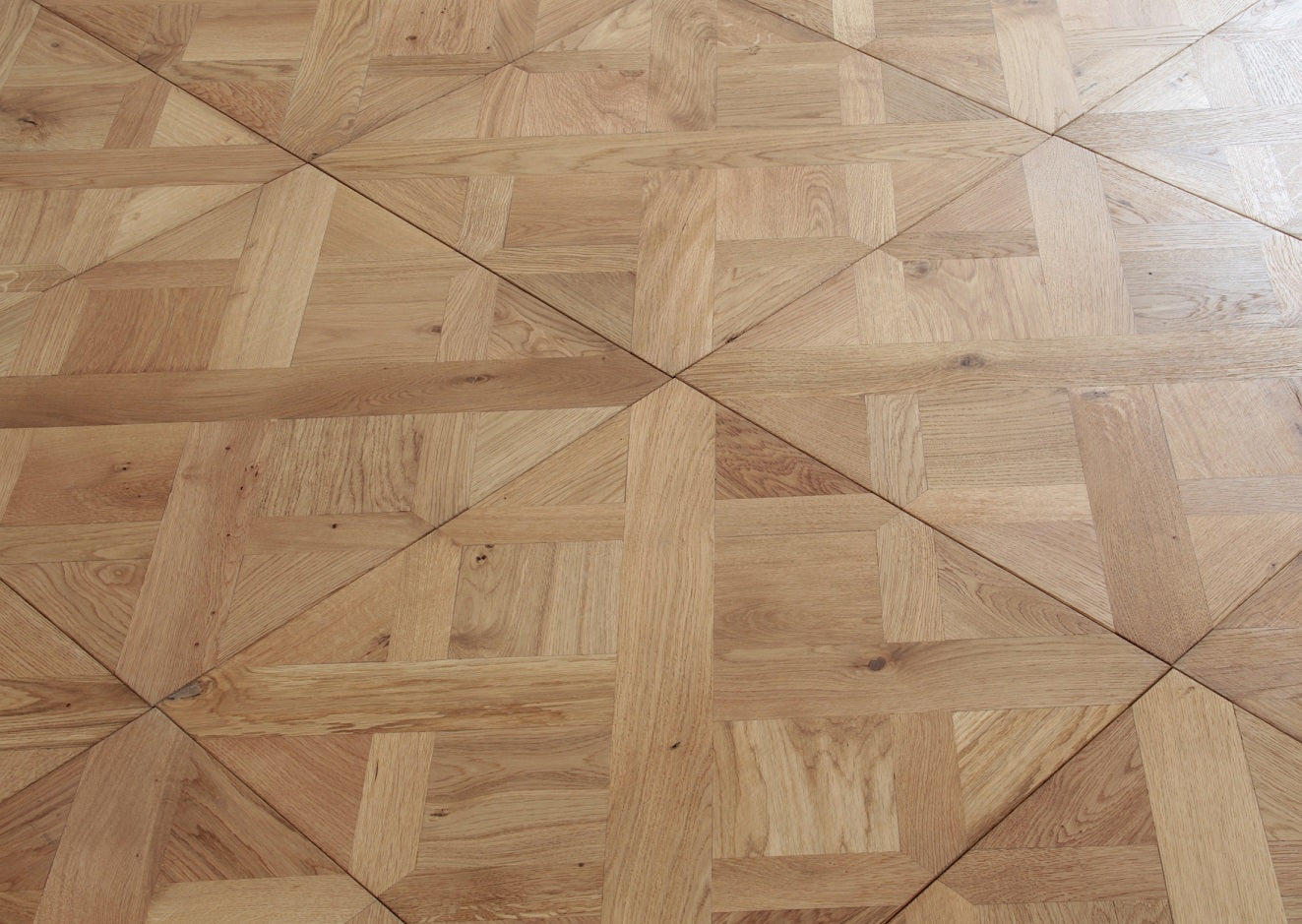 Discontinued Clearance! Oak Brushed Natural Oiled Versailles Panels Engineered Flooring 580x580x20/6mm BPB2013