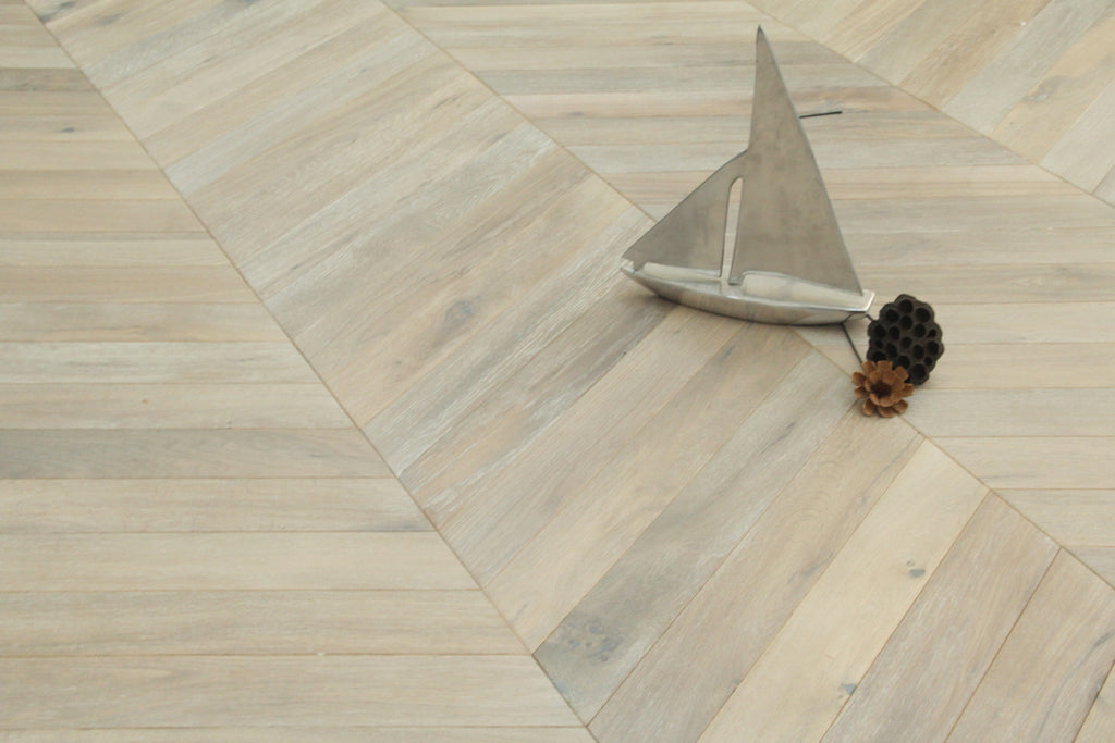 Smoked Grey European Oak Chevron Engineered Flooring 600x90x18/4mm BSR1805