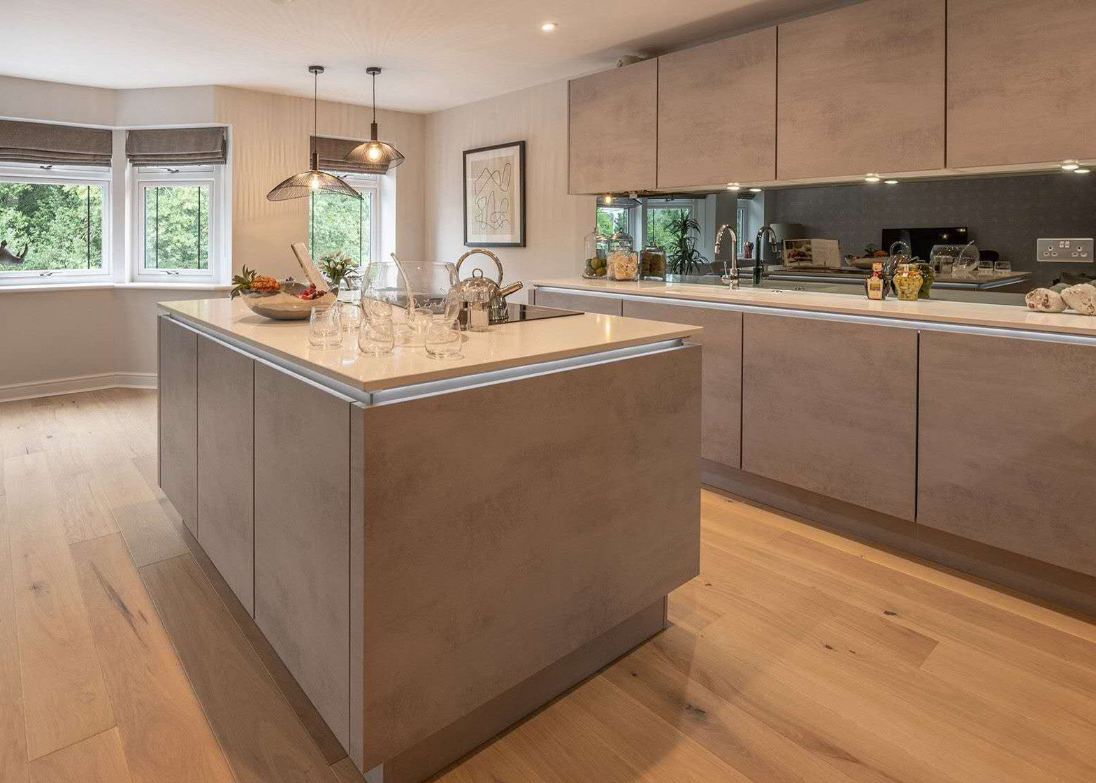 Brushed Light Natural Oak 5G Click Engineered Flooring BEO1421C